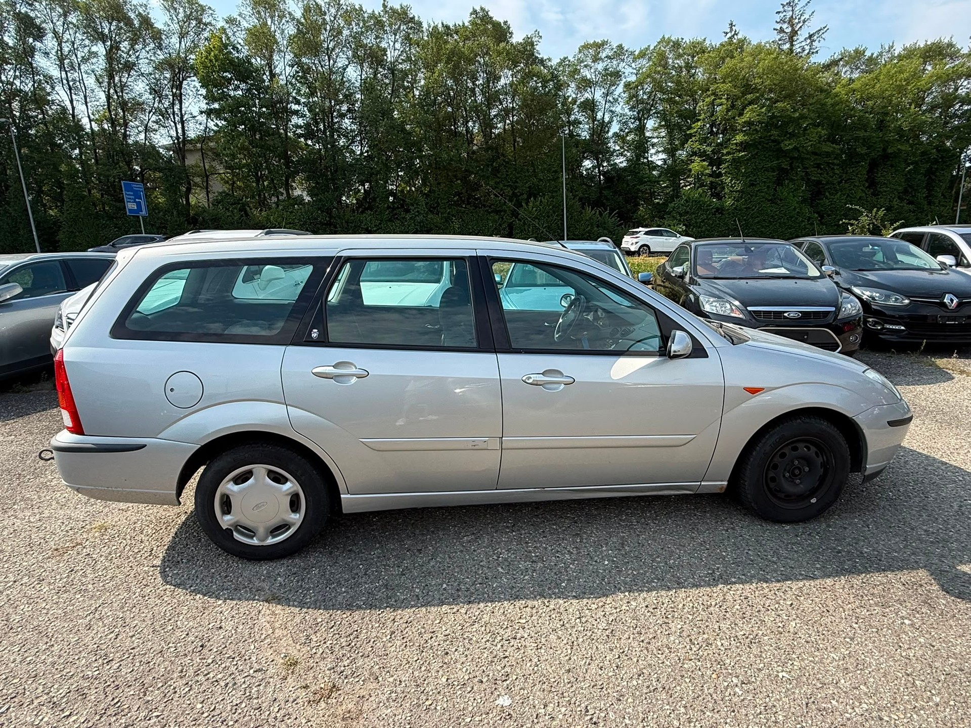 FORD Focus 1.8i 16V Ghia-image-3