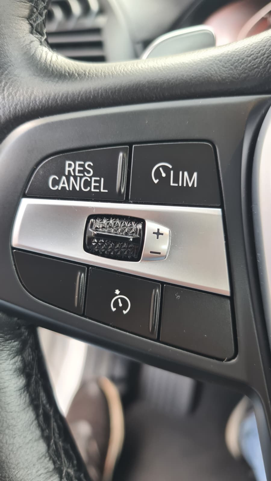 BMW X3 xDrive 48V 20d Steptronic ** Gr-Navi ** RF-Kamera ** Sitzmemory ** Sitzheizung ** Frisch Ab MFK & Service **-image-11