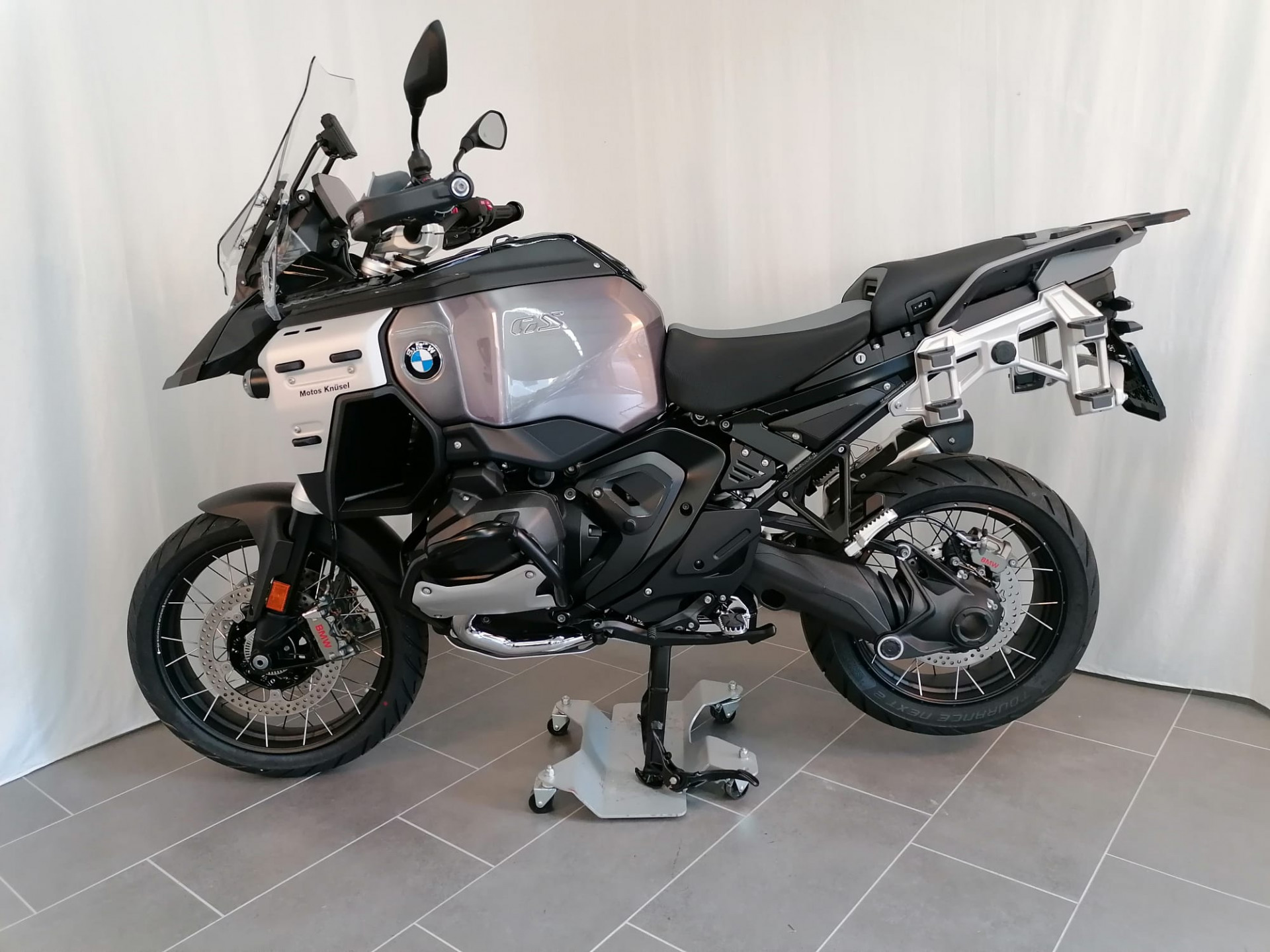 BMW R 1300 GS Adventure ASA Boxer Bonus CHF 1'500 für Verträge bis 30.09.26-showroom-element-3