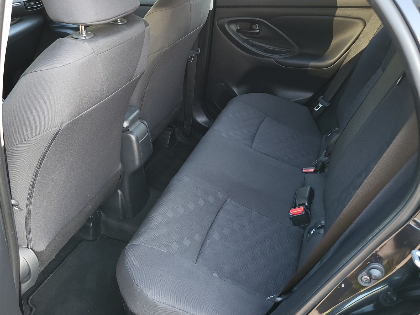 TOYOTA Yaris 1.5 VVT-i HSD Comfort-image-14