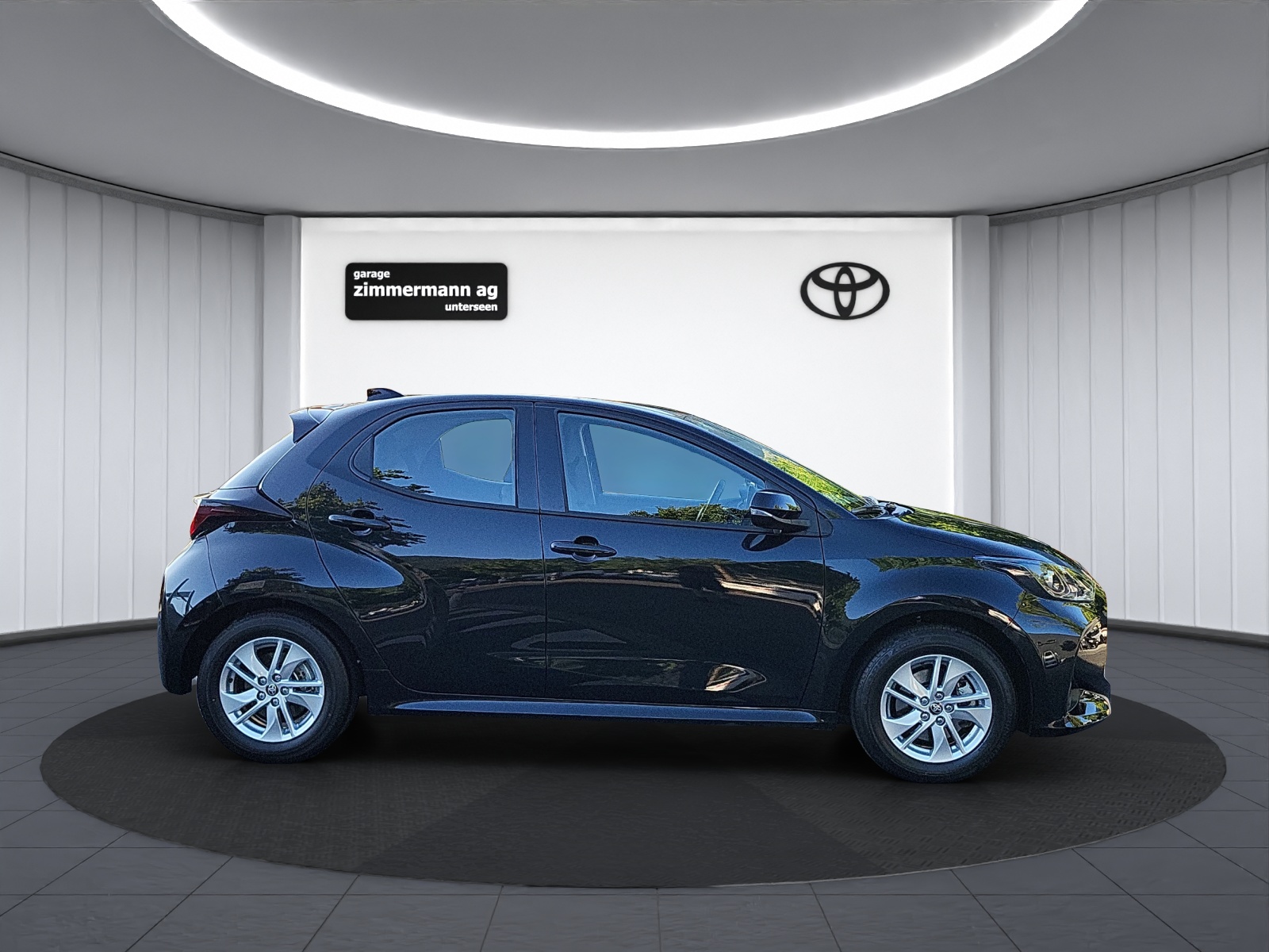 TOYOTA Yaris 1.5 VVT-i HSD Comfort-image-4