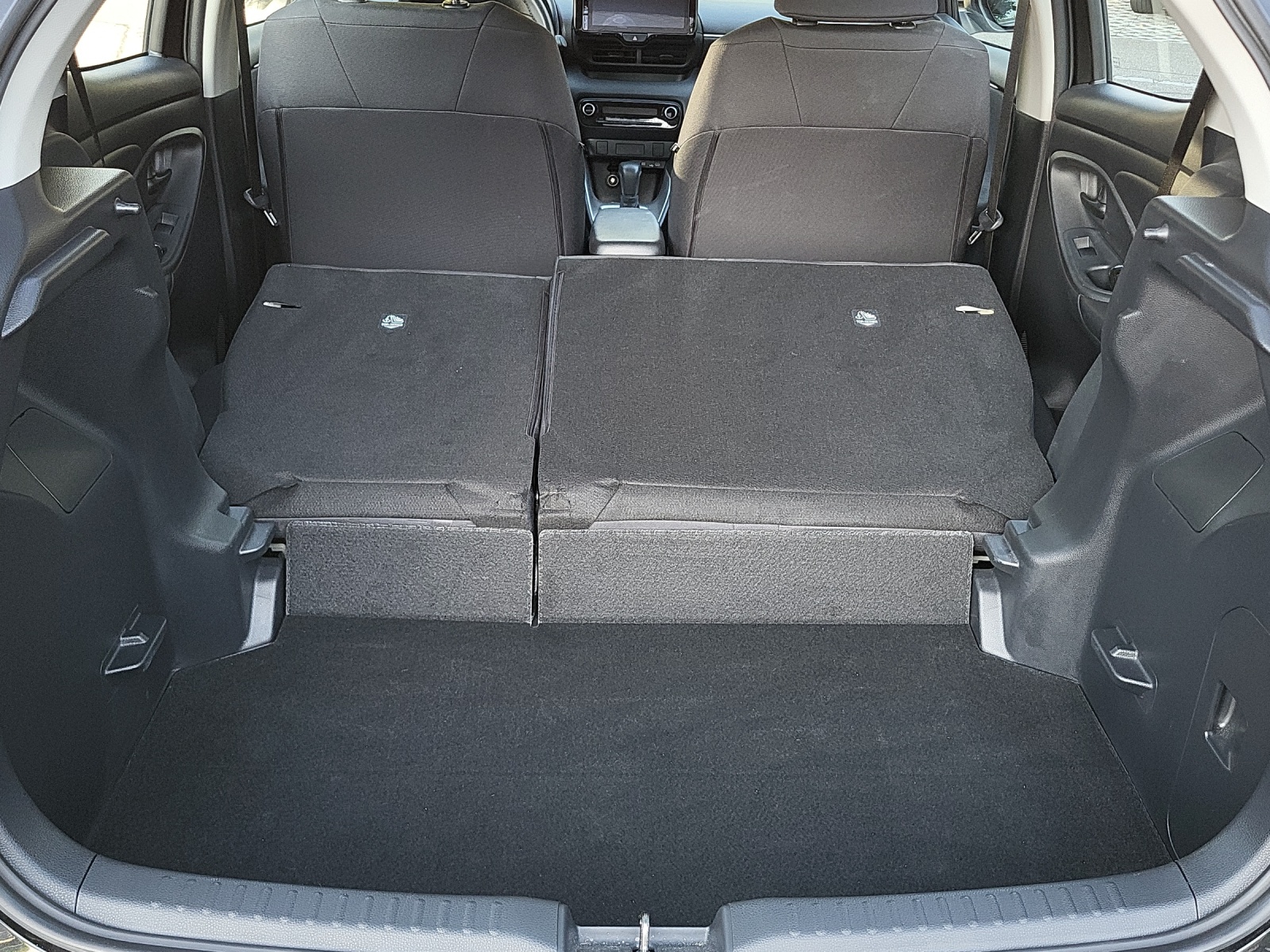 TOYOTA Yaris 1.5 VVT-i HSD Comfort-image-16