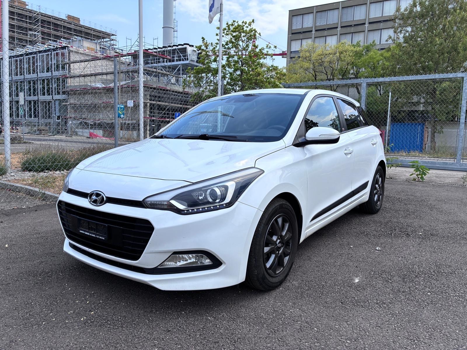 HYUNDAI i20 1.0 T-GDi Amplia-image-0