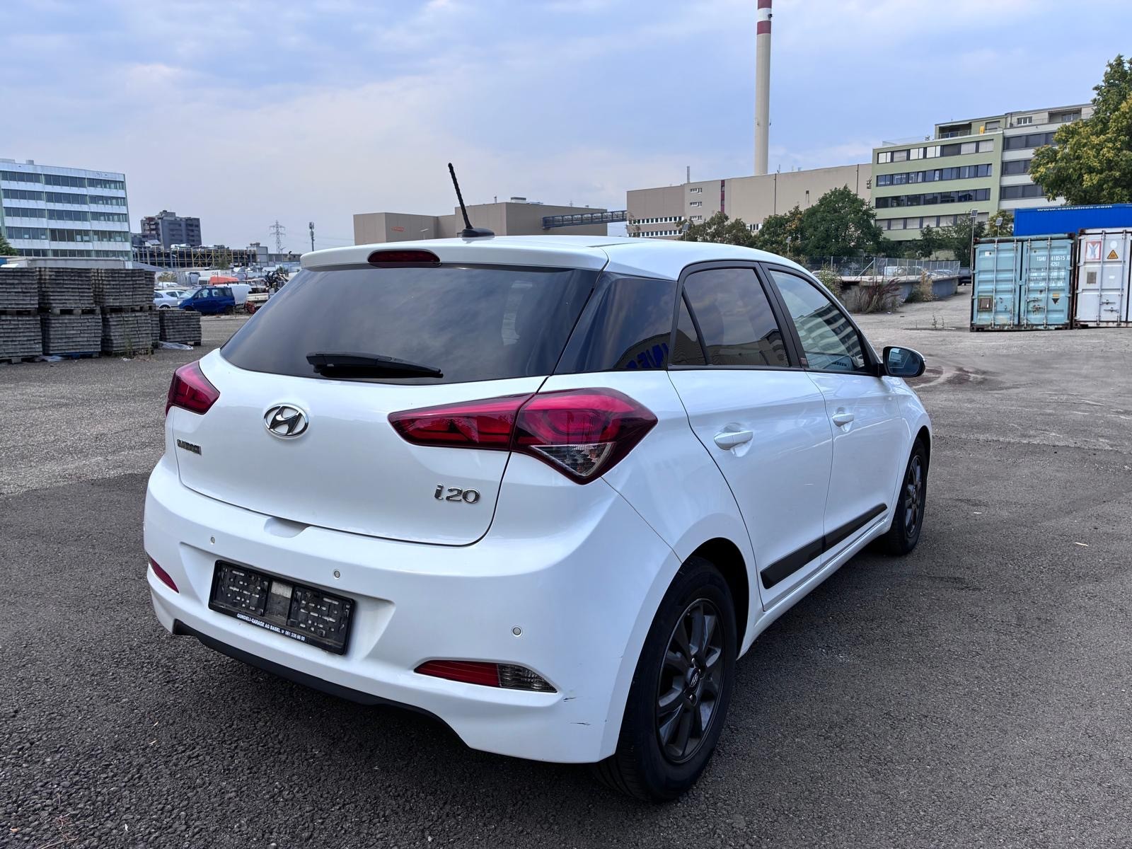 HYUNDAI i20 1.0 T-GDi Amplia-image-2