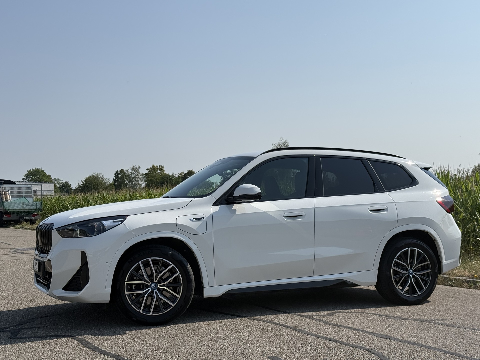 BMW X1 xDrive 25e M-SPORT - *1. HAND CH-FZ.* - *TOP-AUSSTATTUNG* - *GRATIS-SERVICE & WERKSGARANTIE* - *8-FACH ALU*-image-2