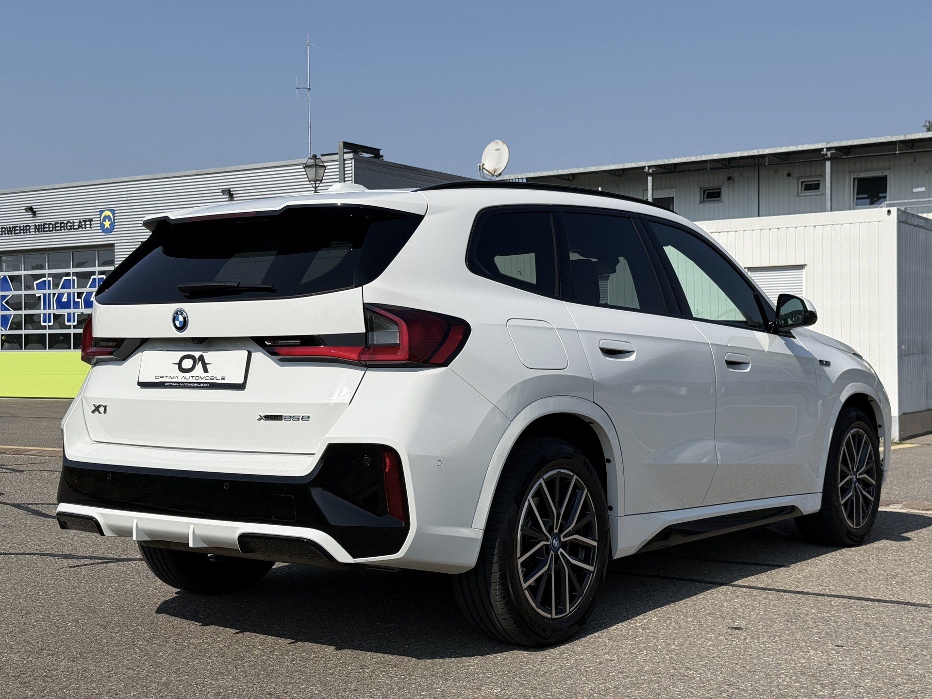 BMW X1 xDrive 25e M-SPORT - *1. HAND CH-FZ.* - *TOP-AUSSTATTUNG* - *GRATIS-SERVICE & WERKSGARANTIE* - *8-FACH ALU*-image-6