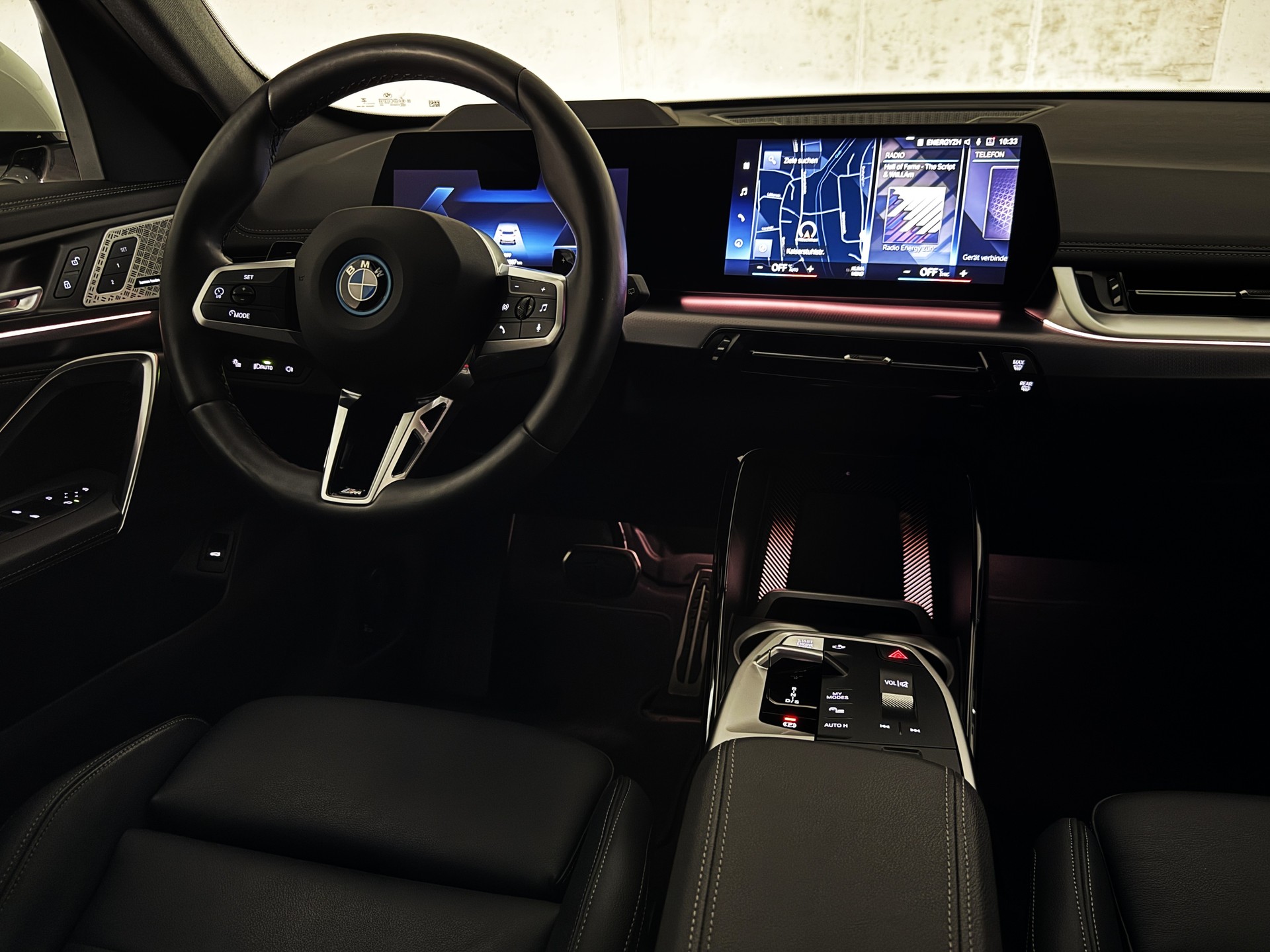 BMW X1 xDrive 25e M-SPORT - *1. HAND CH-FZ.* - *TOP-AUSSTATTUNG* - *GRATIS-SERVICE & WERKSGARANTIE* - *8-FACH ALU*-image-22