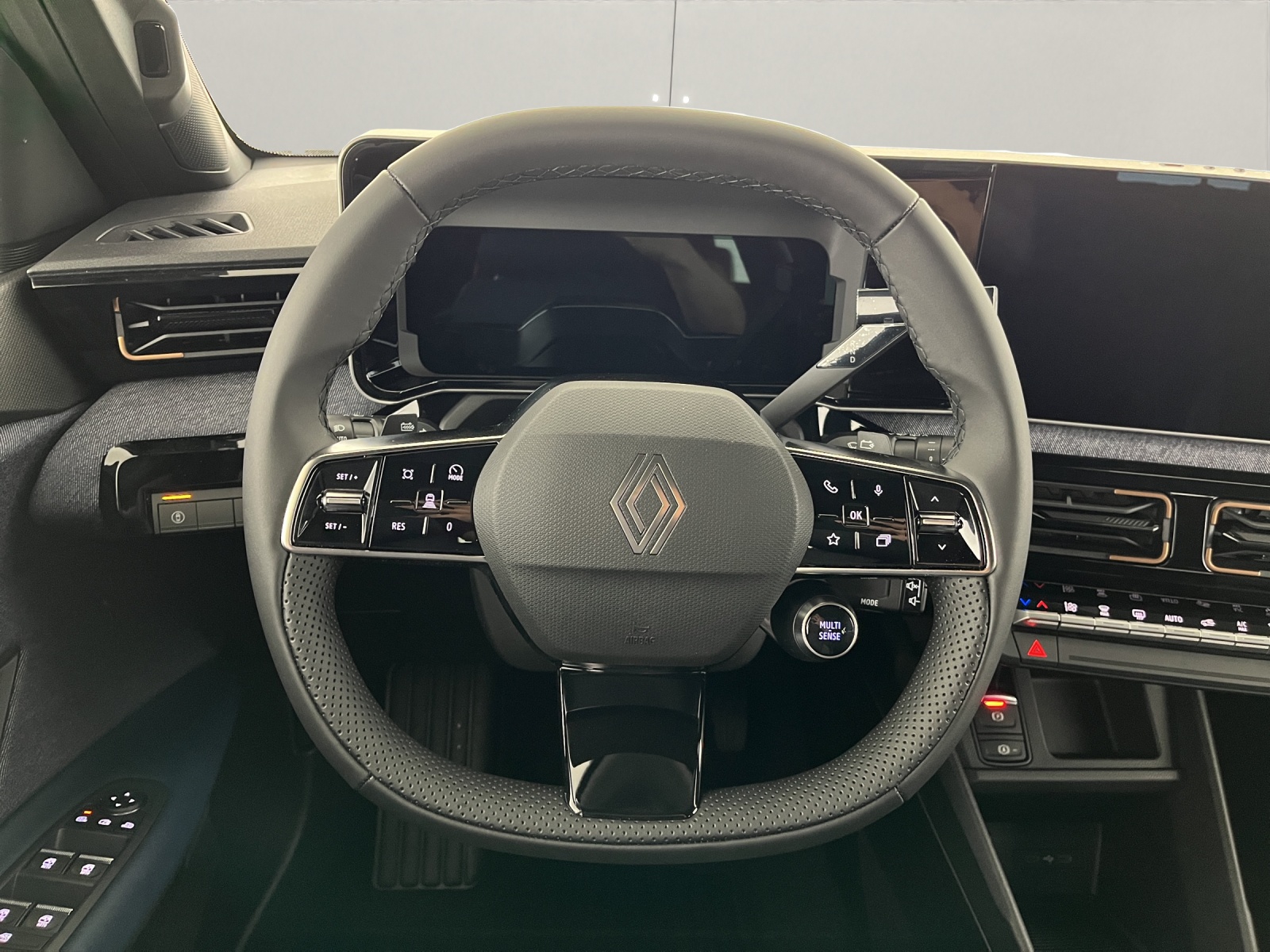 RENAULT R4 E-Tech Comfort Range plein sud techno-image-9