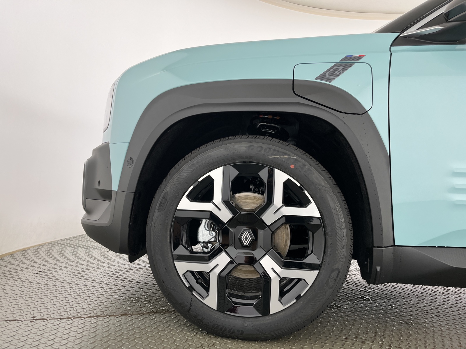 RENAULT R4 E-Tech Comfort Range plein sud techno-image-5