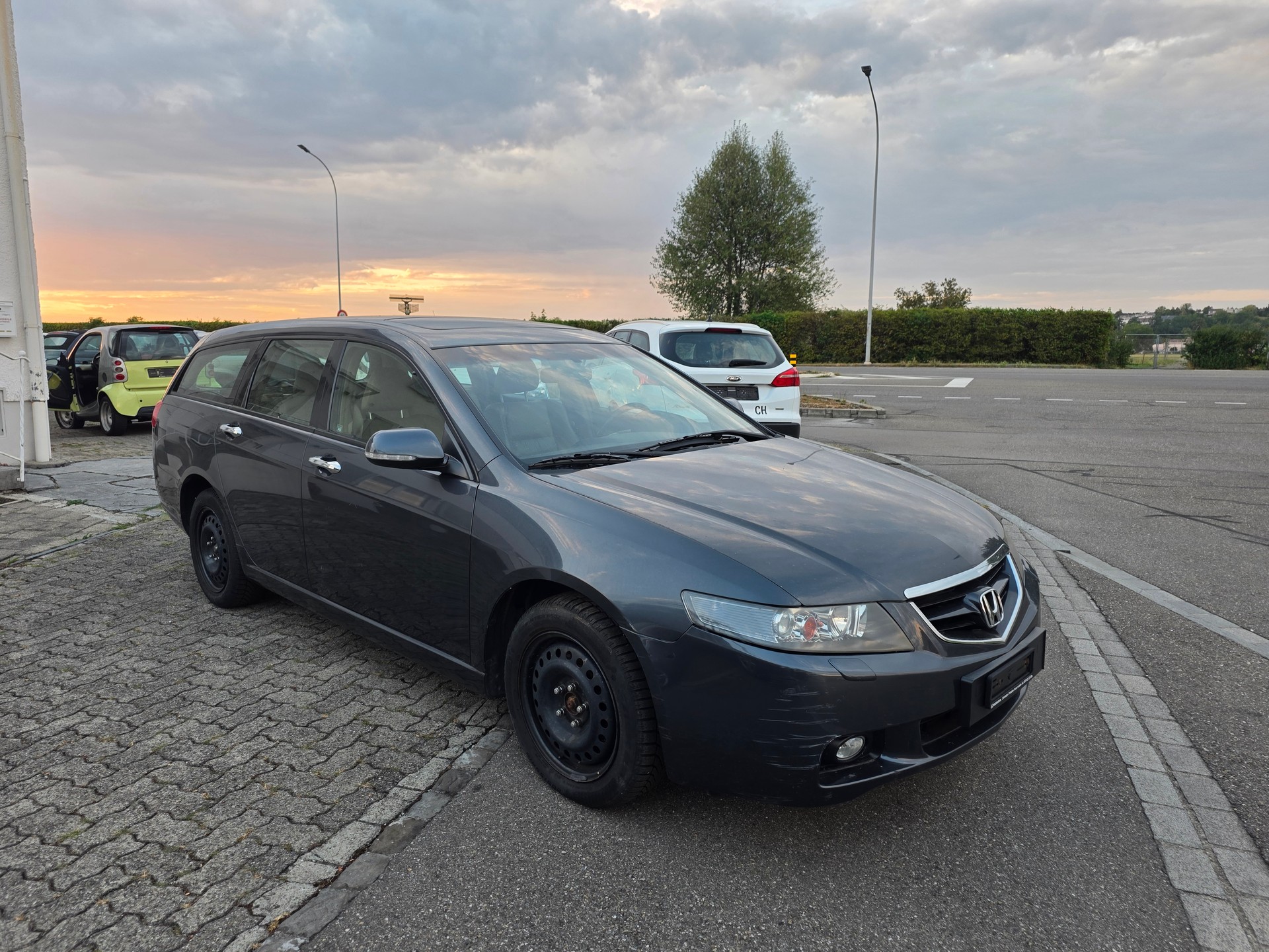 HONDA Accord Tourer 2.4i Executive Automatic-image-2