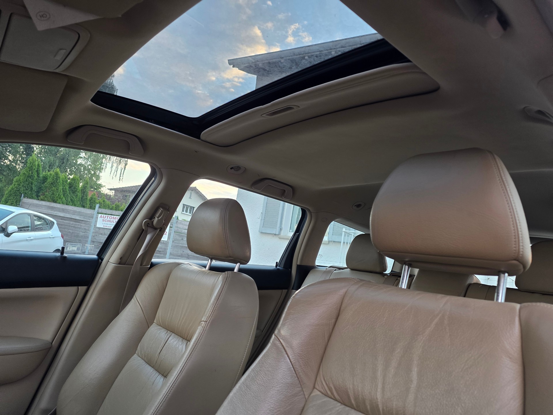 HONDA Accord Tourer 2.4i Executive Automatic-image-11