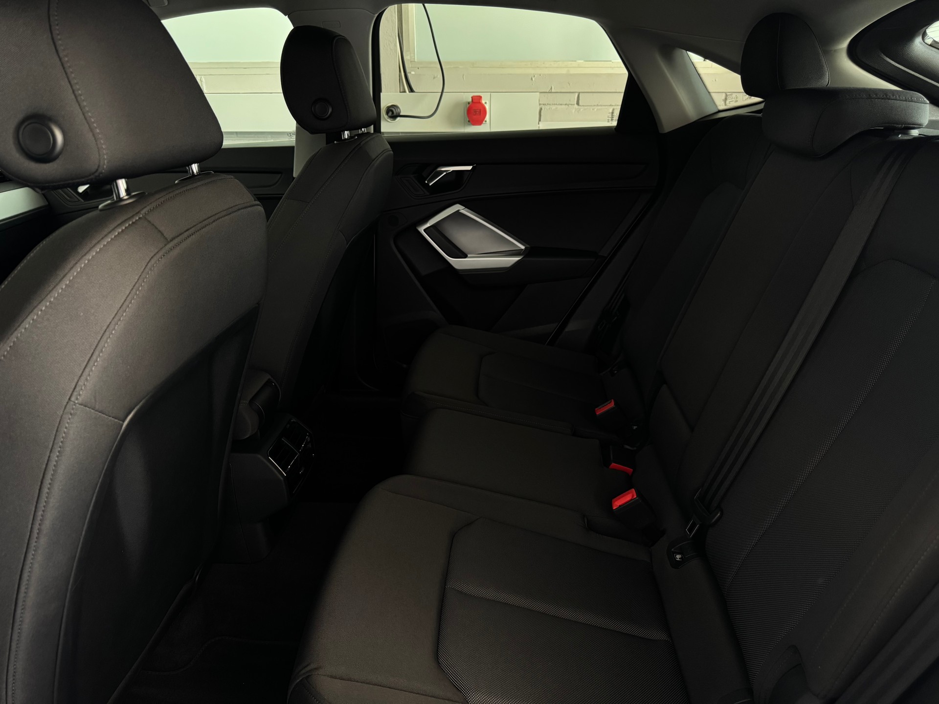 AUDI Q3 Sportback 35 TFSI S-tronic-image-6
