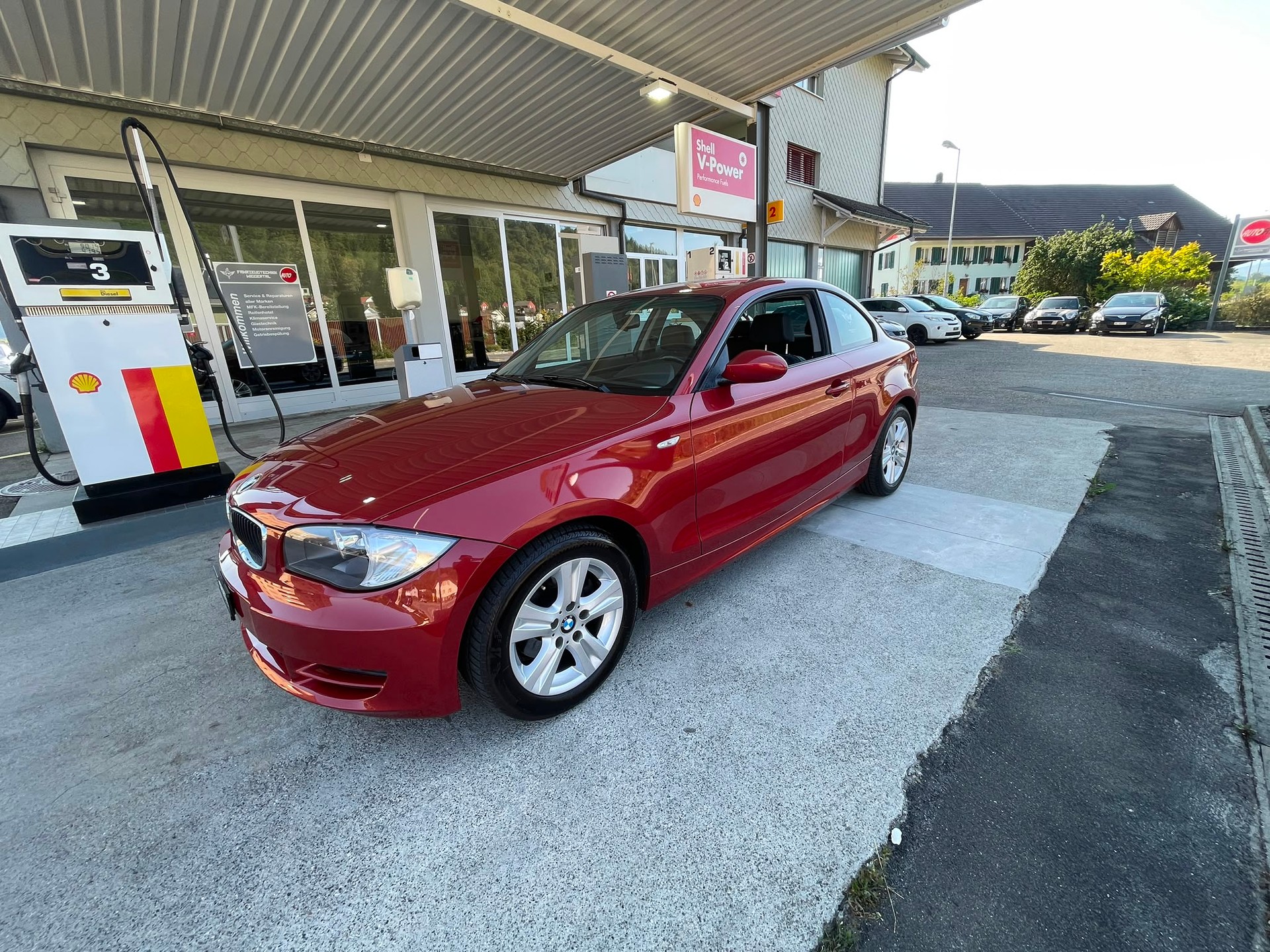 BMW 120d Coupé-image-0