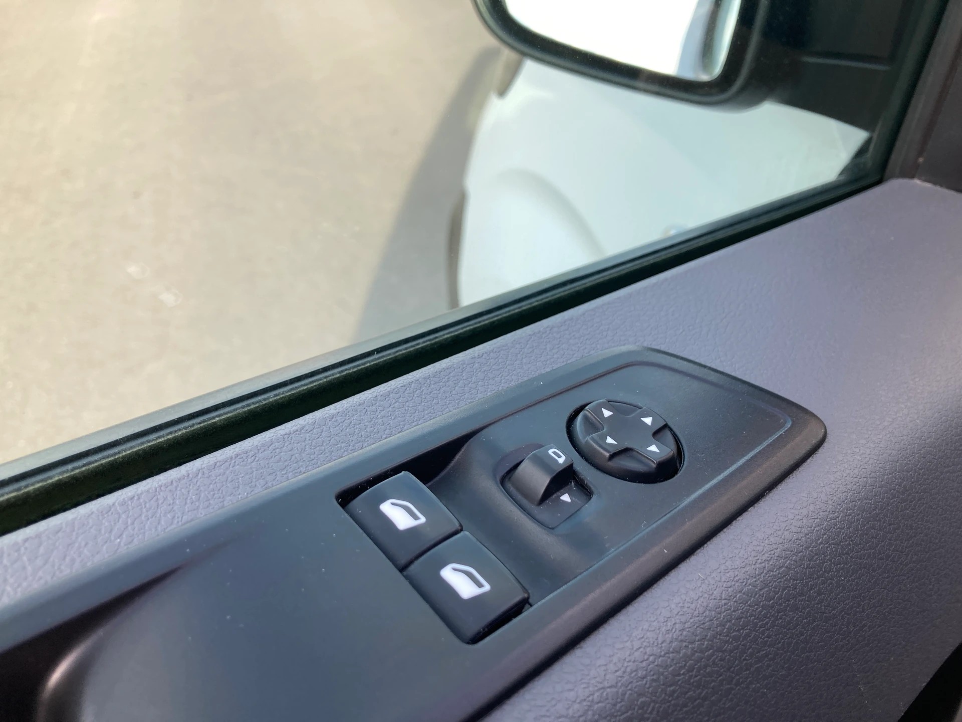 CITROEN Jumpy 1.5 BlueHDi 100 M Komfort mit Anhängerkupplung-image-8