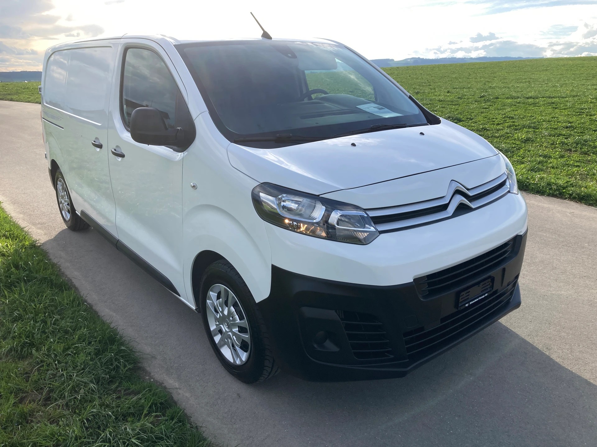 CITROEN Jumpy 1.5 BlueHDi 100 M Komfort mit Anhängerkupplung-image-1