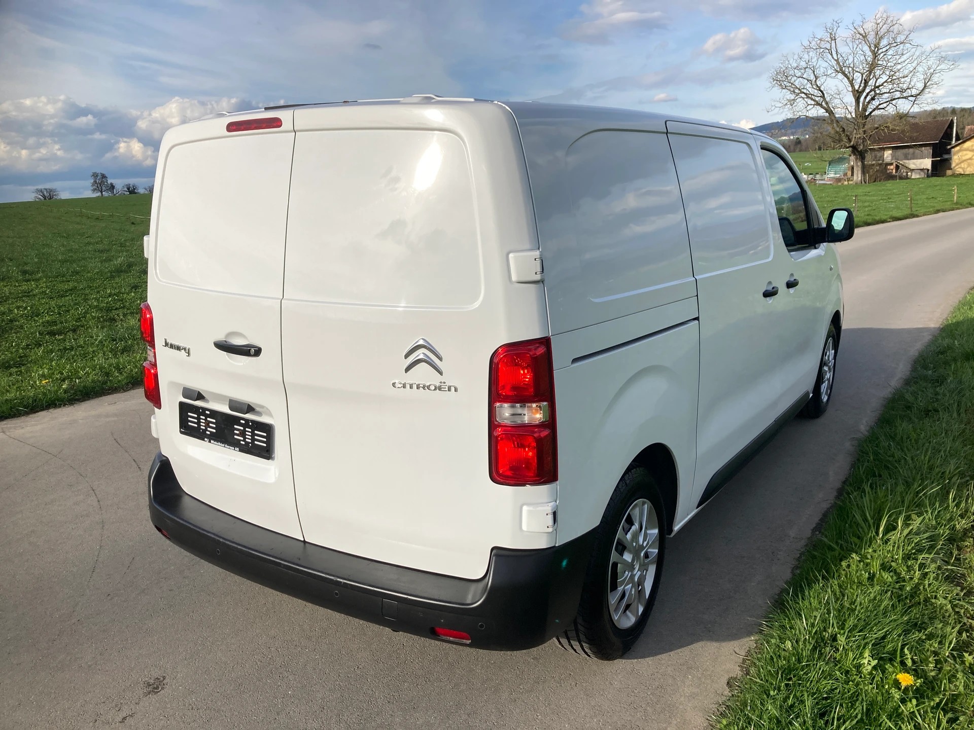 CITROEN Jumpy 1.5 BlueHDi 100 M Komfort mit Anhängerkupplung-image-2