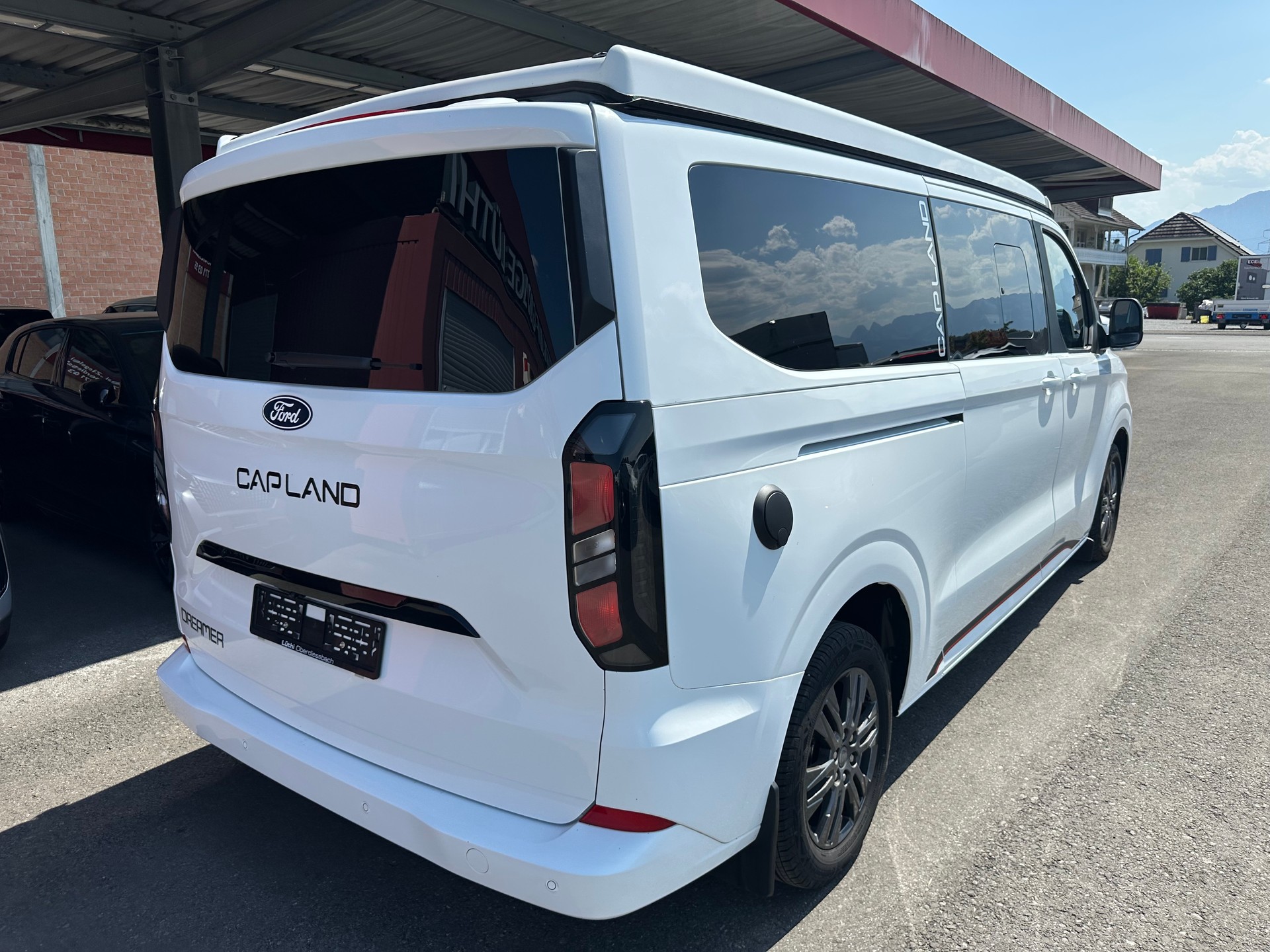 FORD Dreamer-image-1