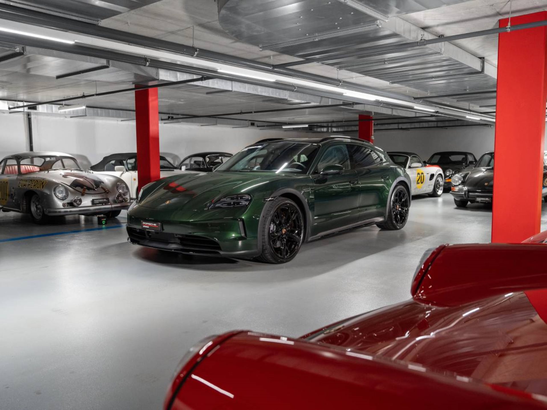PORSCHE Taycan 4 Cross Turismo