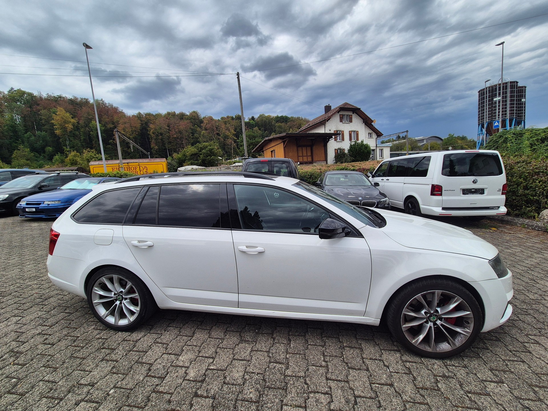 SKODA Octavia Combi 2.0 TDI RS DSG-image-1