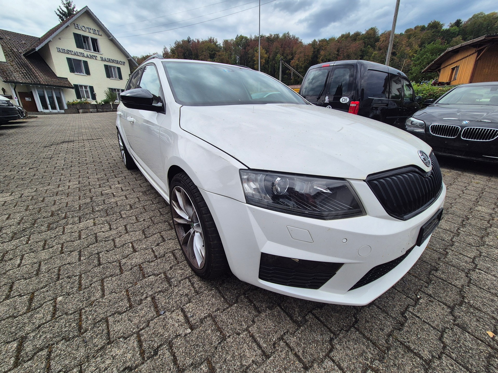 SKODA Octavia Combi 2.0 TDI RS DSG-image-0