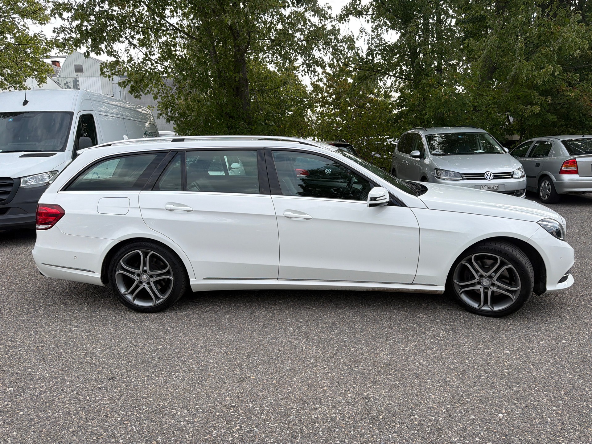 MERCEDES-BENZ E 250 CDI Avantgarde 4Matic 7G-Tronic * Leder * Navi * LED * Klima-Auto * PDC V&H * Tempomat * Frisch Ab MFK-image-10