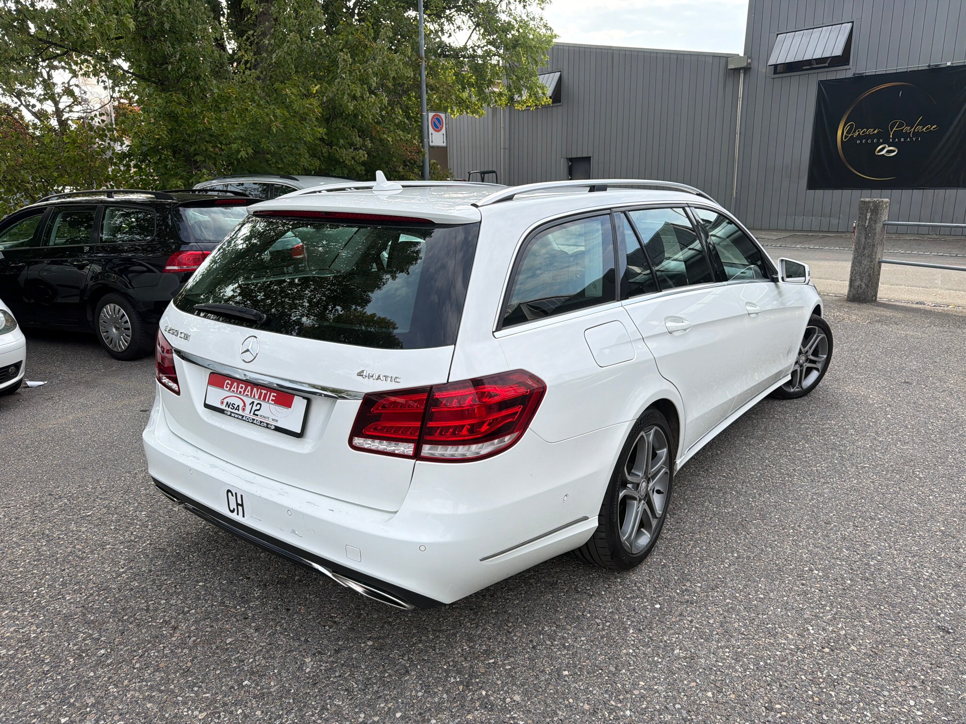 MERCEDES-BENZ E 250 CDI Avantgarde 4Matic 7G-Tronic * Leder * Navi * LED * Klima-Auto * PDC V&H * Tempomat * Frisch Ab MFK-image-4