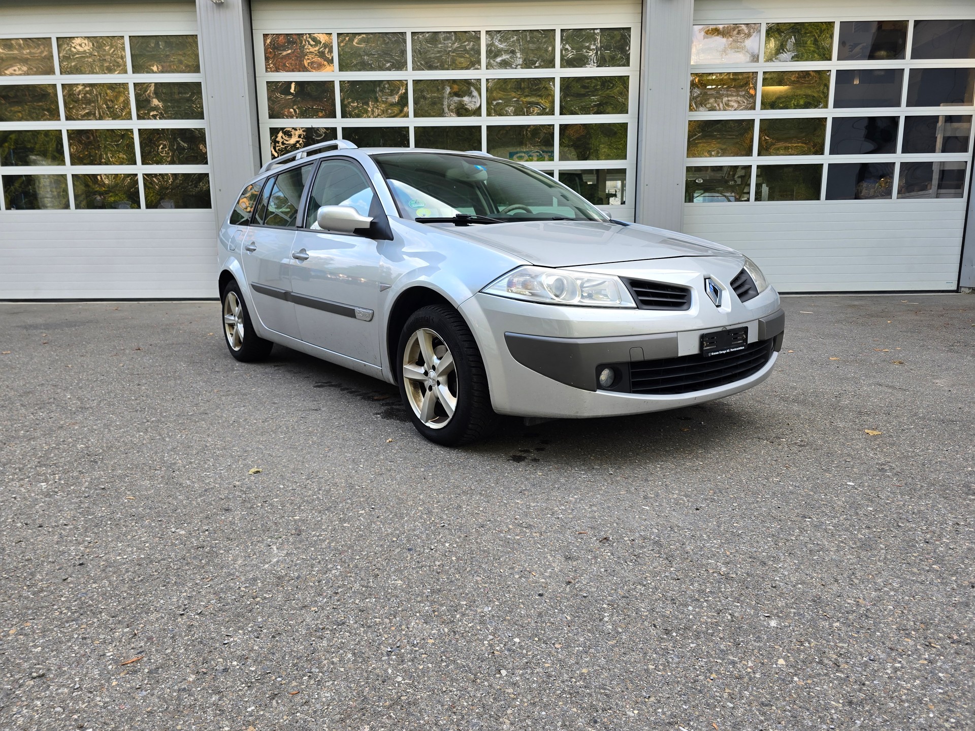 RENAULT Mégane Break 2.0 16V Privilège-image-2