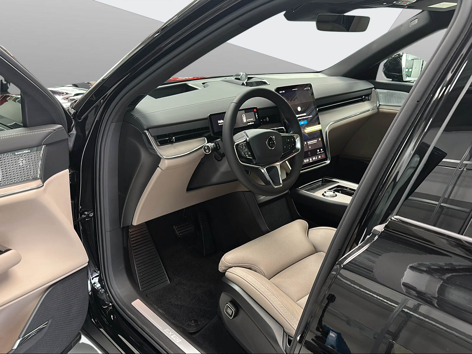 VOLVO EX90 Twin Performance Ultra 6P. AWD-image-10
