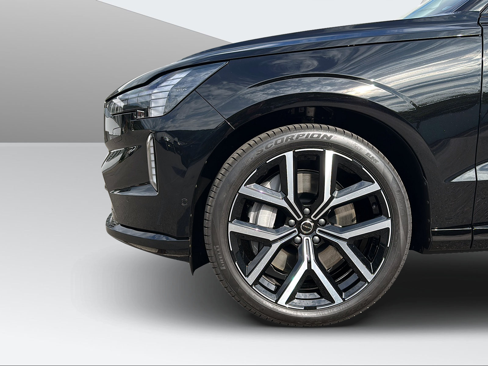 VOLVO EX90 Twin Performance Ultra 6P. AWD-image-8