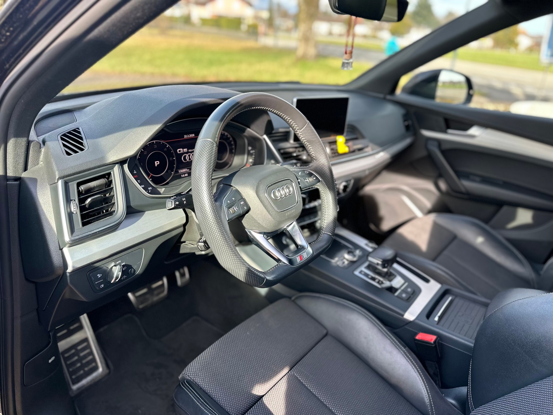 AUDI Q5 40 TDI sport quattro S-tronic-image-11