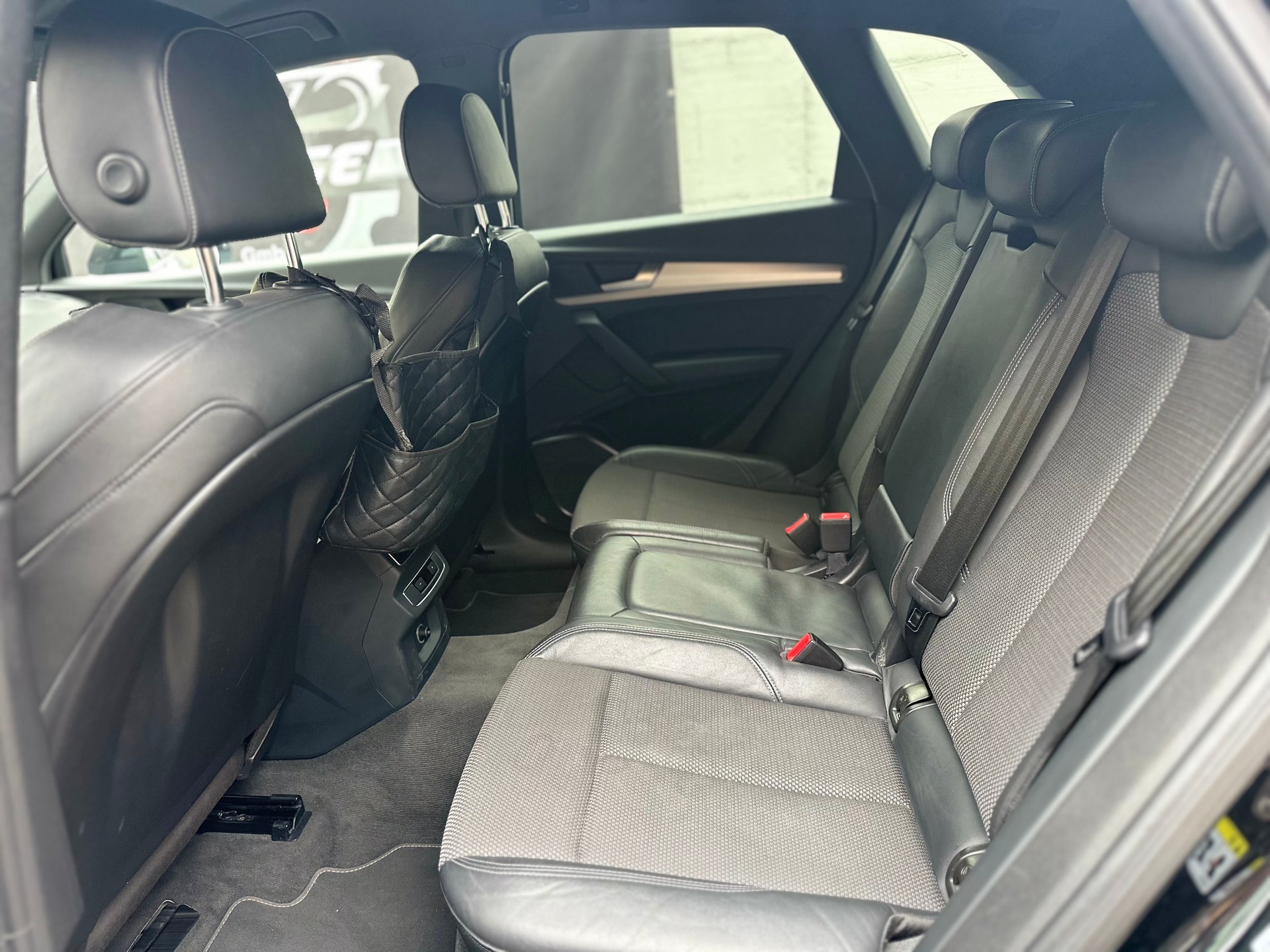 AUDI Q5 40 TDI sport quattro S-tronic-image-17