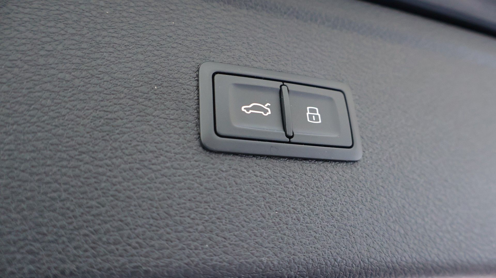 AUDI Q5 40 TDI sport quattro S-tronic-image-23
