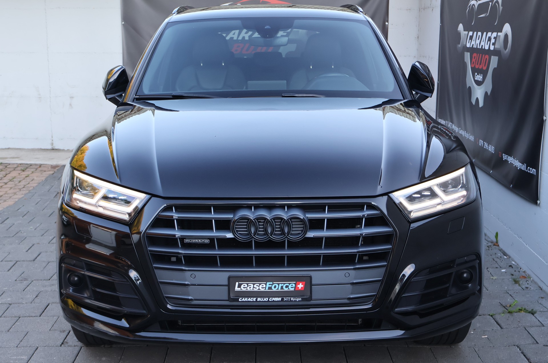 AUDI Q5 40 TDI sport quattro S-tronic-showroom-element-1