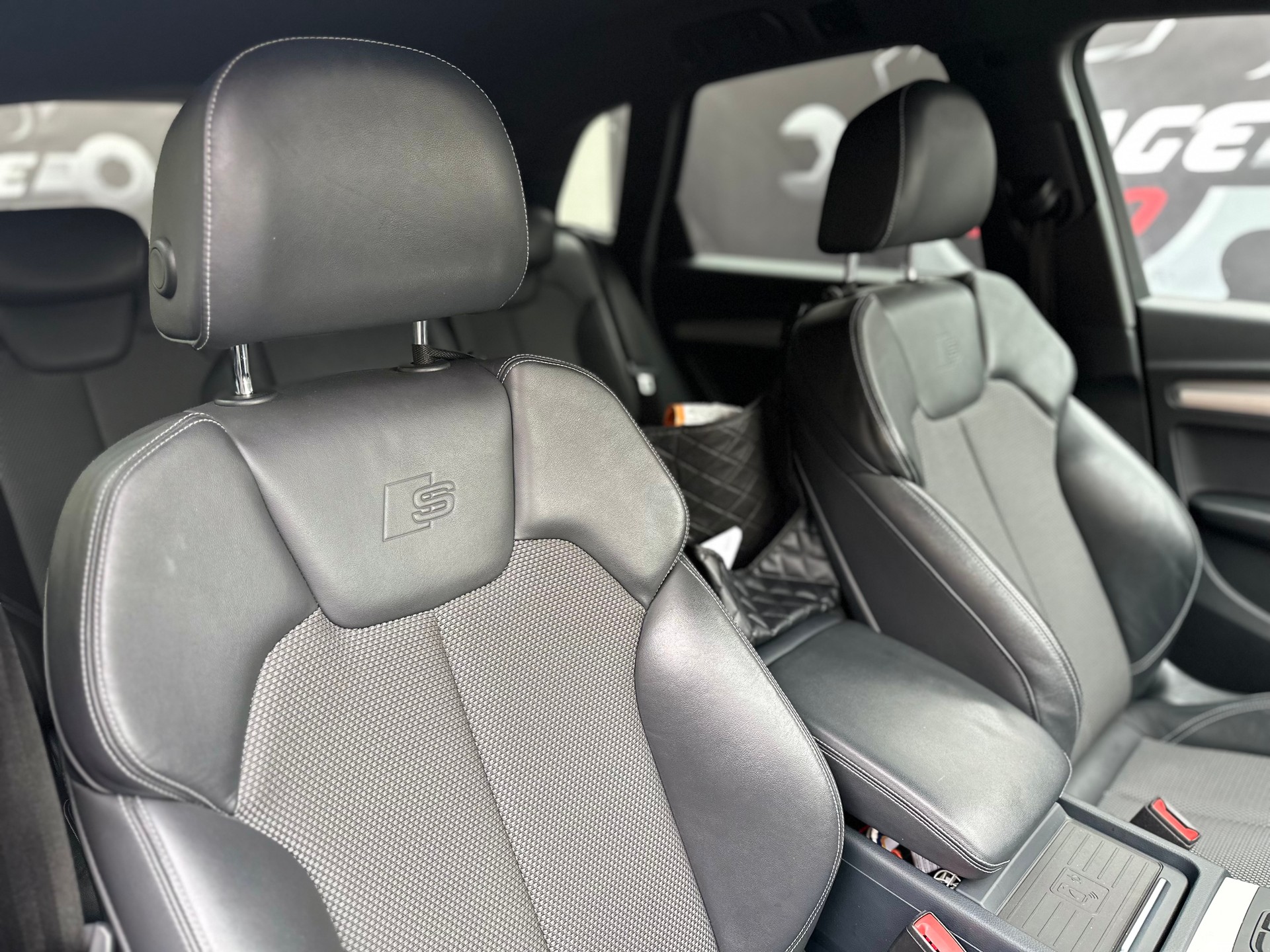 AUDI Q5 40 TDI sport quattro S-tronic-image-19