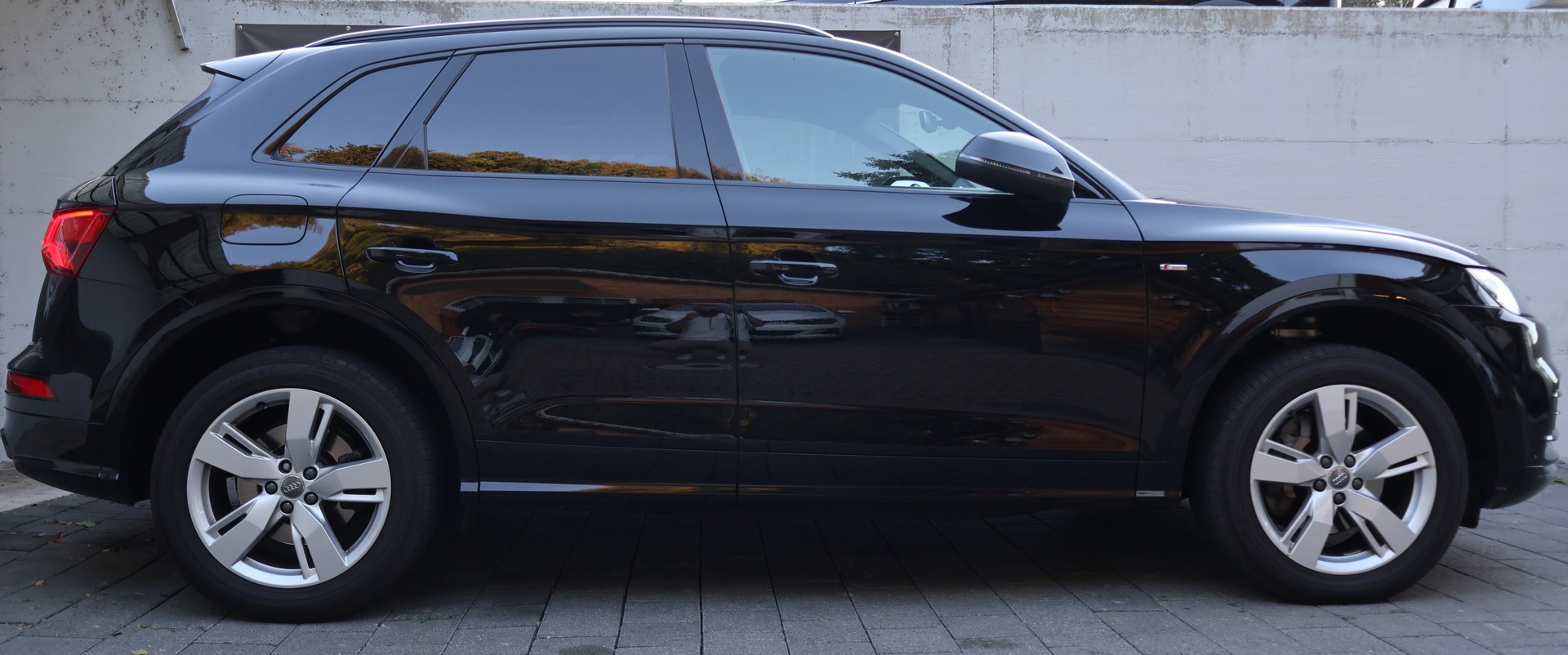 AUDI Q5 40 TDI sport quattro S-tronic-image-4