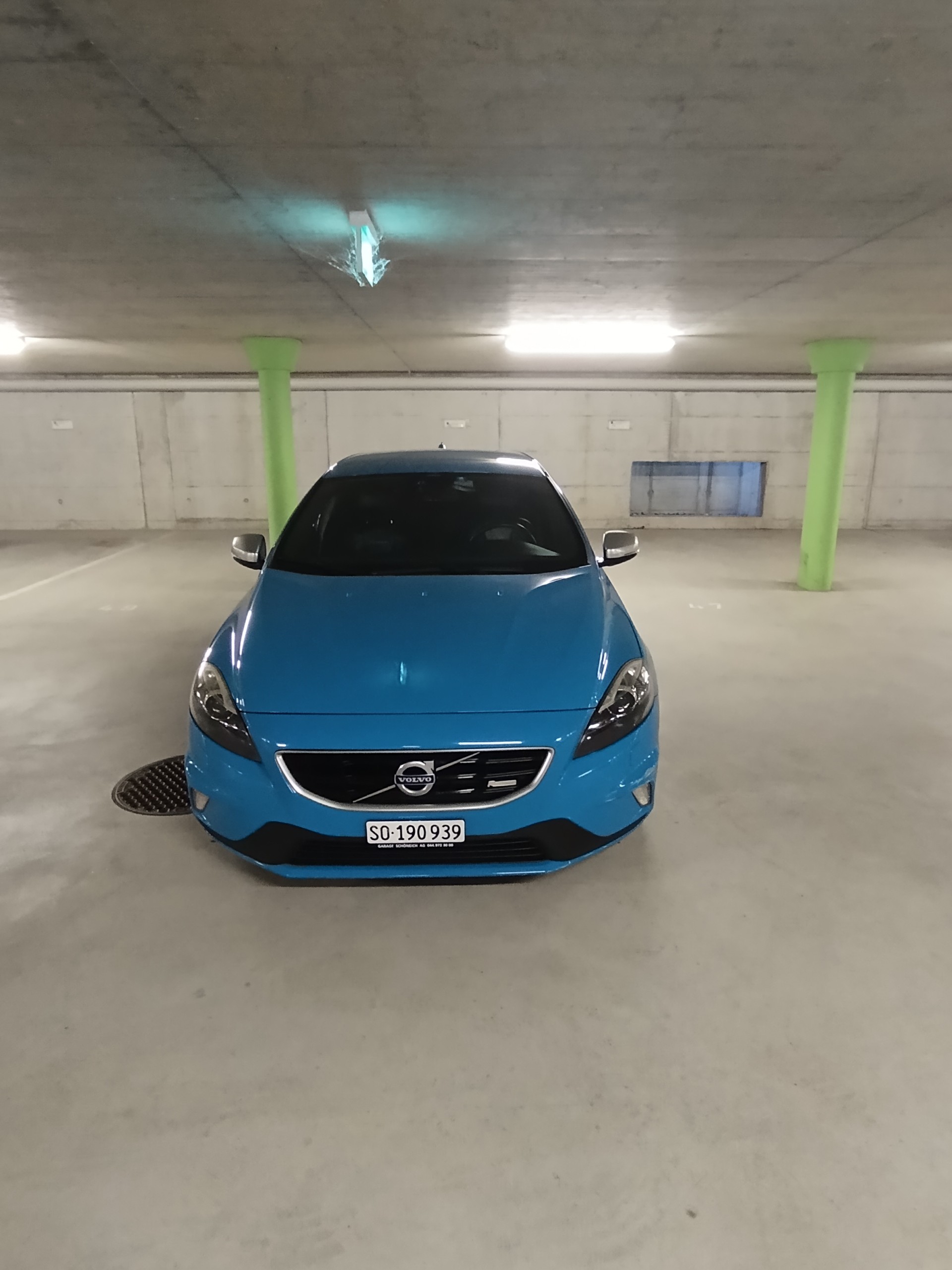 VOLVO 2.0 D4 R-Design S/S-image-0
