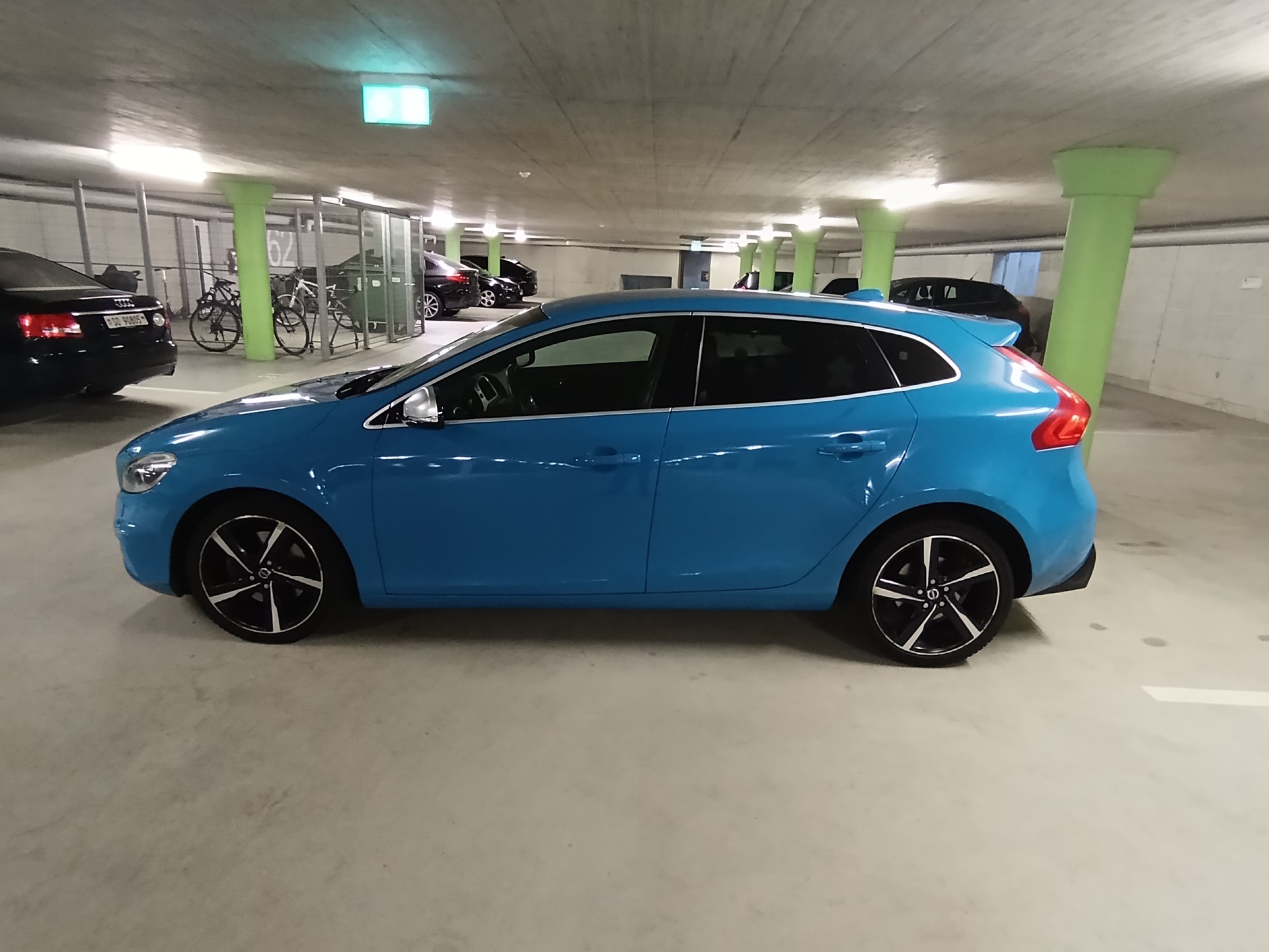 VOLVO 2.0 D4 R-Design S/S-image-5