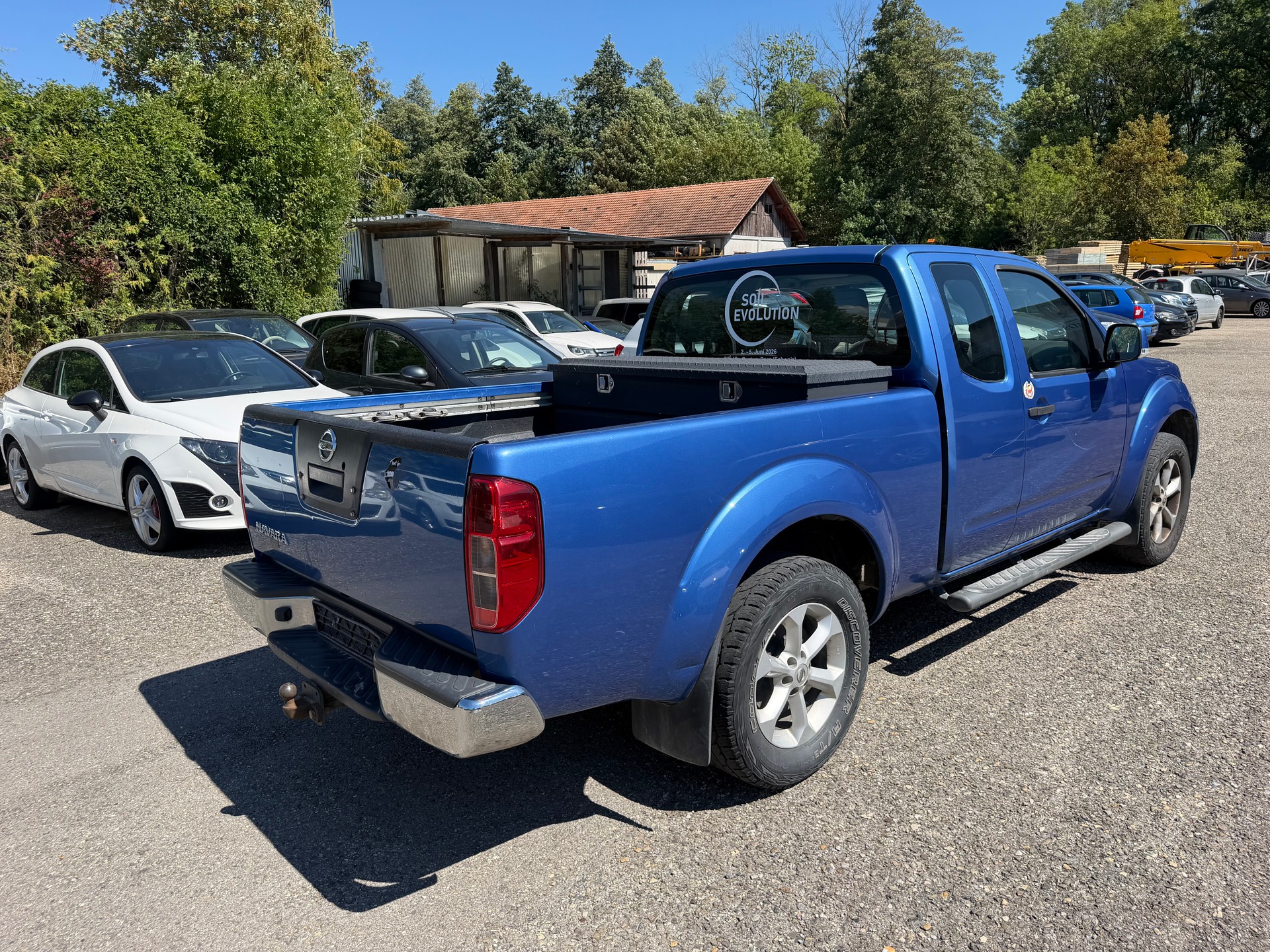 NISSAN Navara King Cab SE 2.5 dCi 4WD-image-4