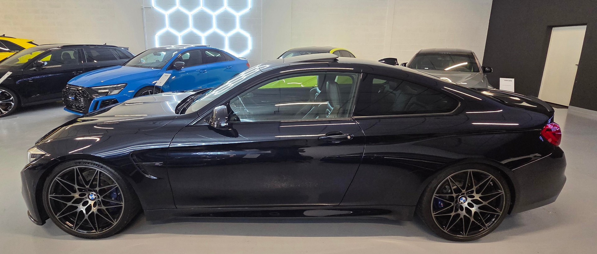 BMW M4 Coupé Competition DKG-image-2