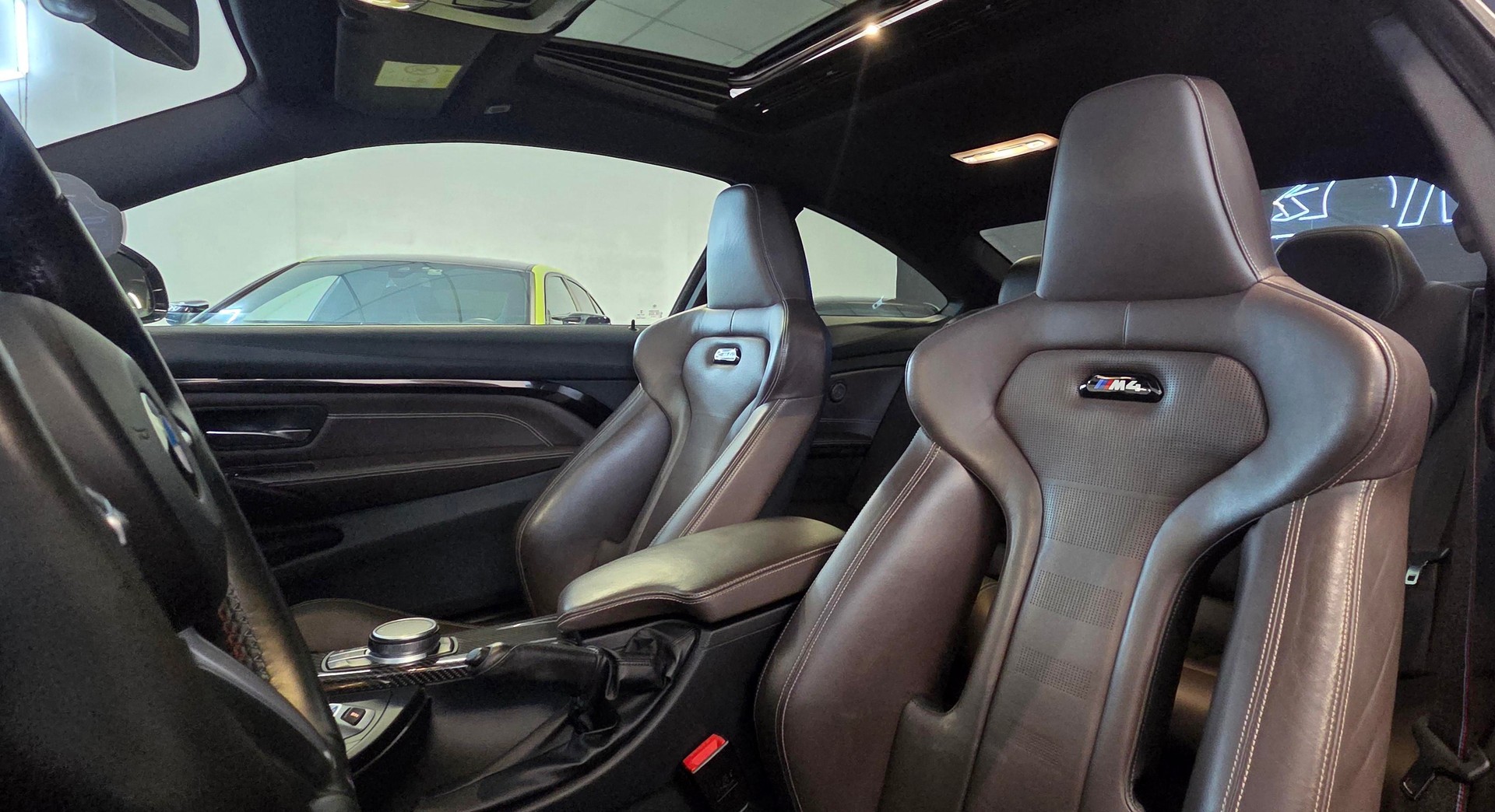 BMW M4 Coupé Competition DKG-image-5
