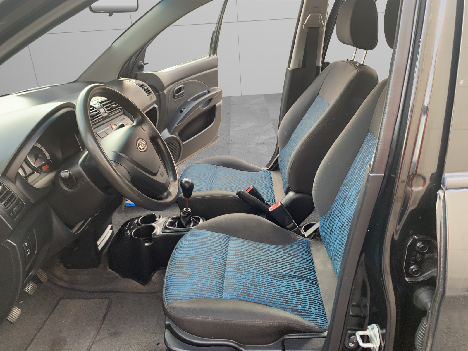 KIA Picanto 1.1 Classic-image-8