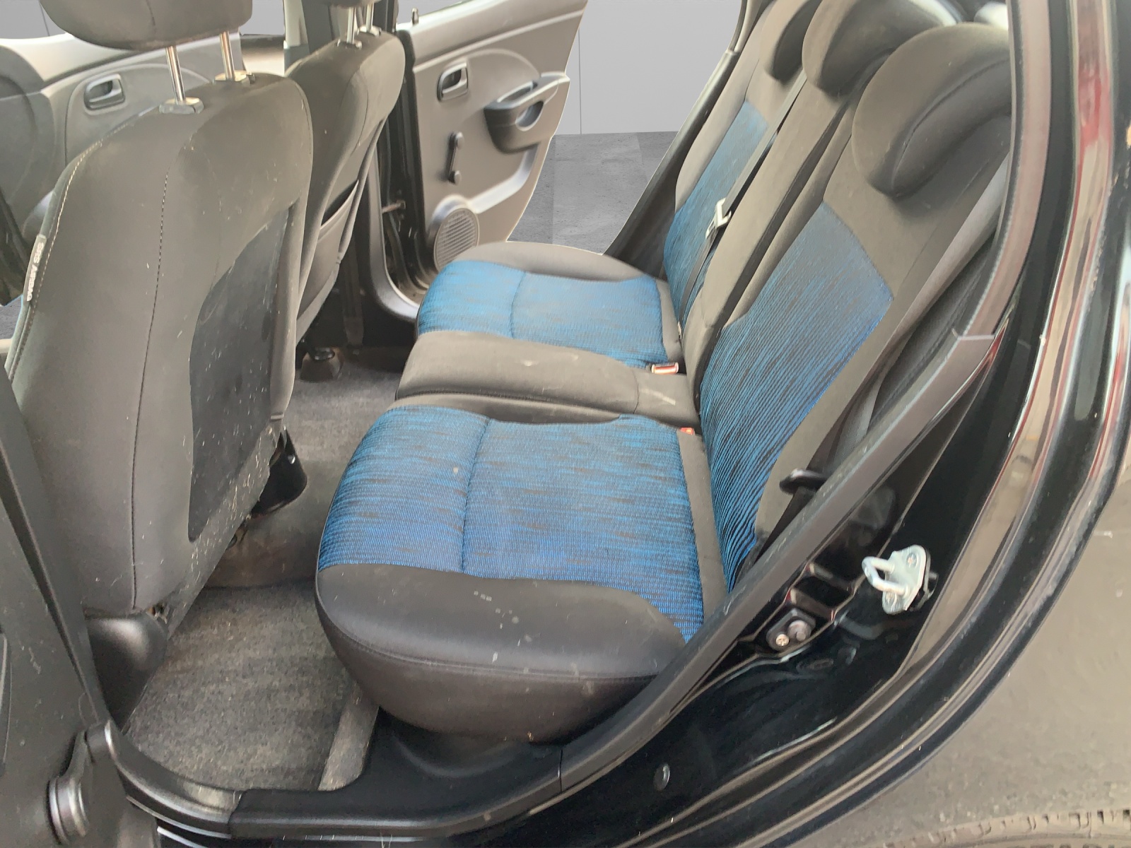 KIA Picanto 1.1 Classic-image-10