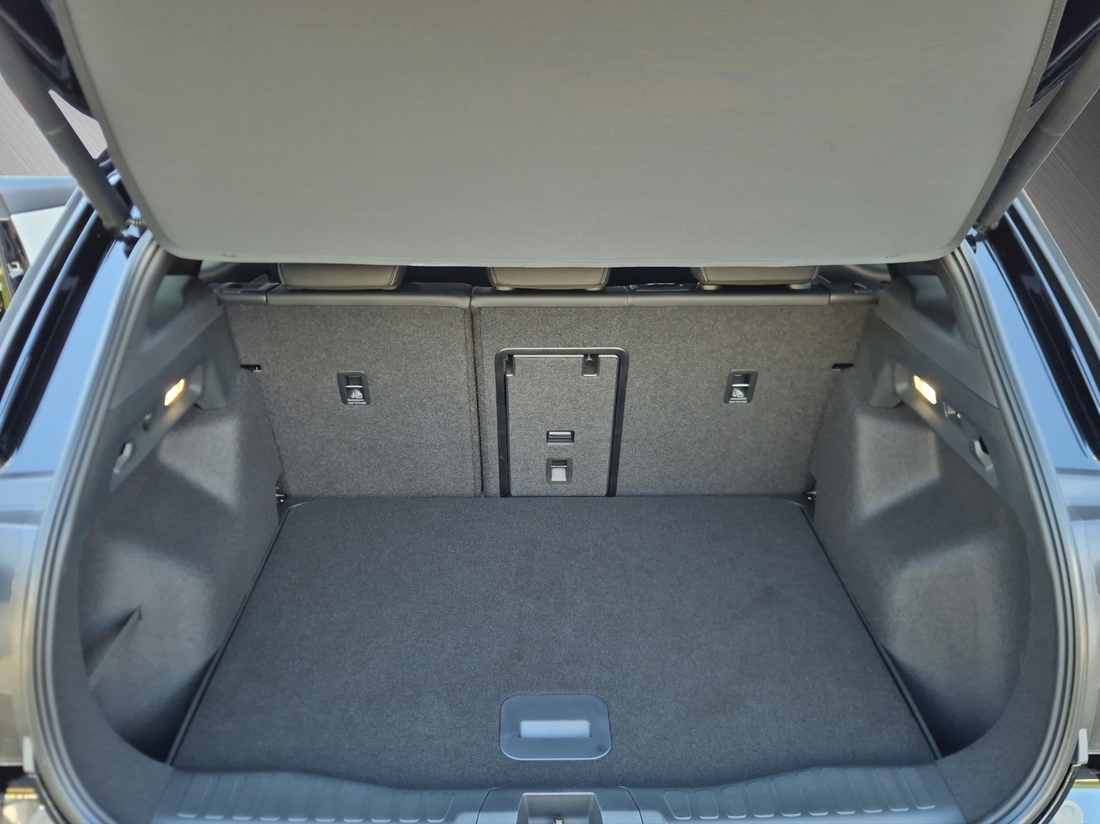 FORD Explorer Extended Range Premium 77kWh-image-14