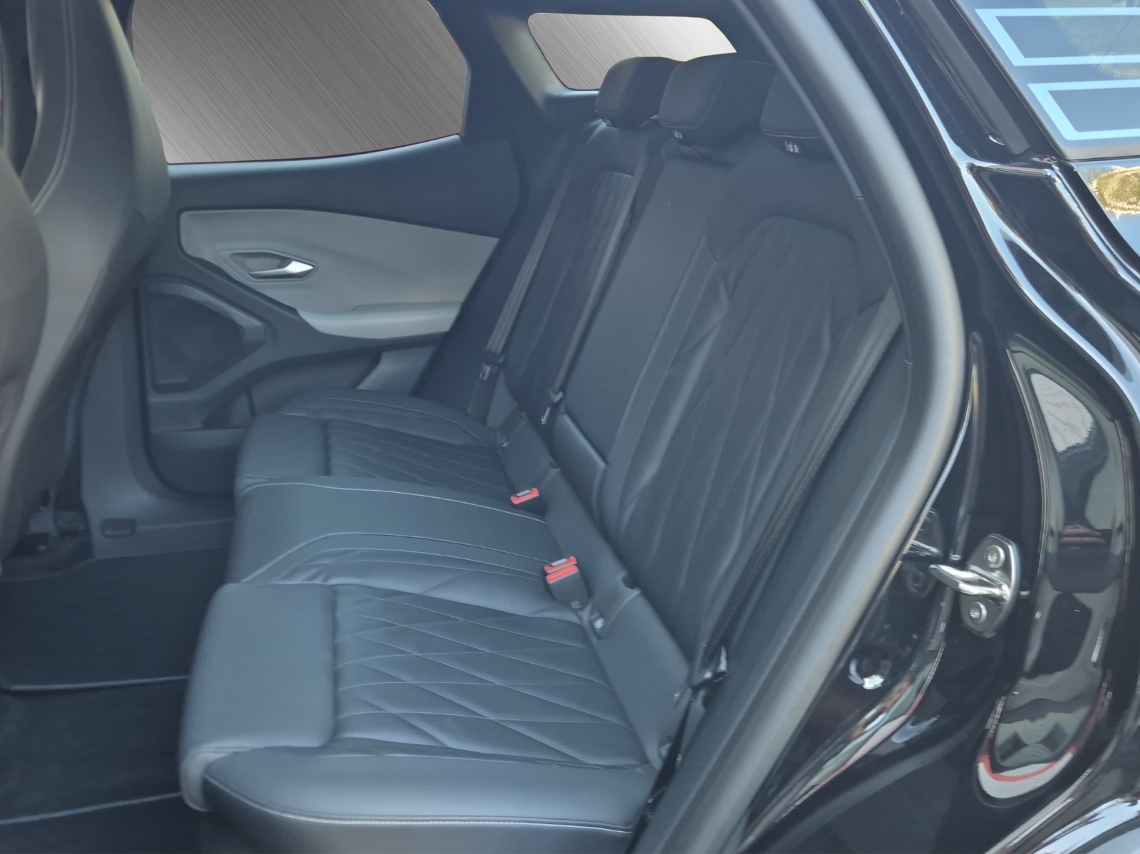 FORD Explorer Extended Range Premium 77kWh-image-10