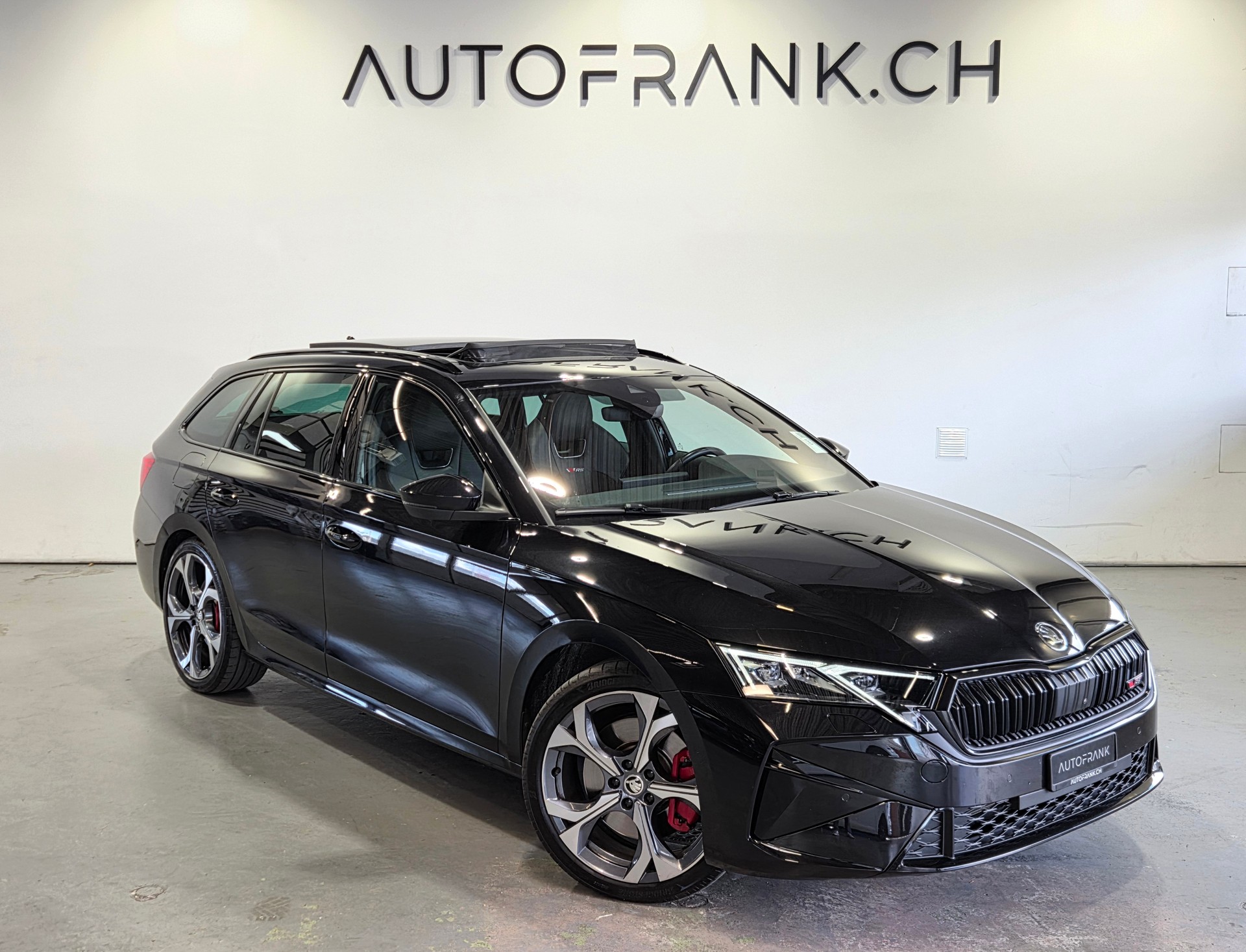 SKODA Octavia Combi 2.0 TSI RS DSG-image-21