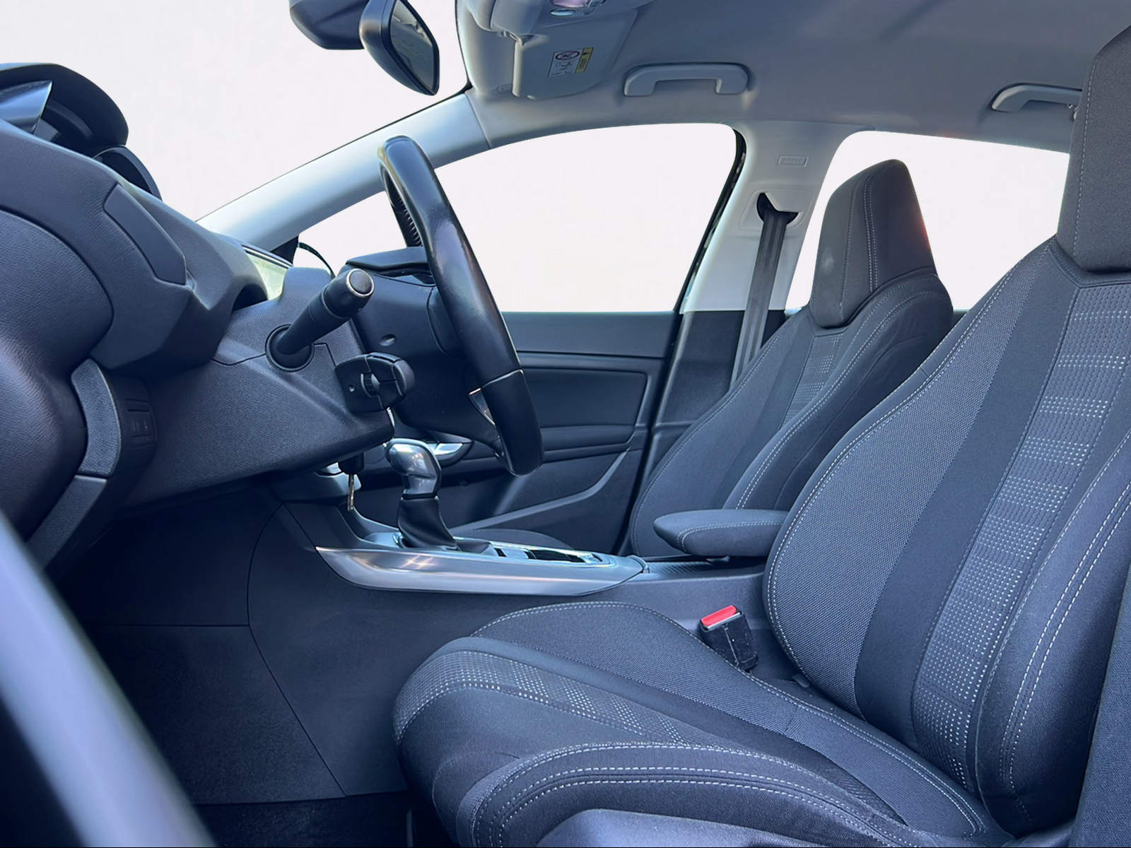 PEUGEOT 308 1.6 BlueHDI Allure Automatic-image-13