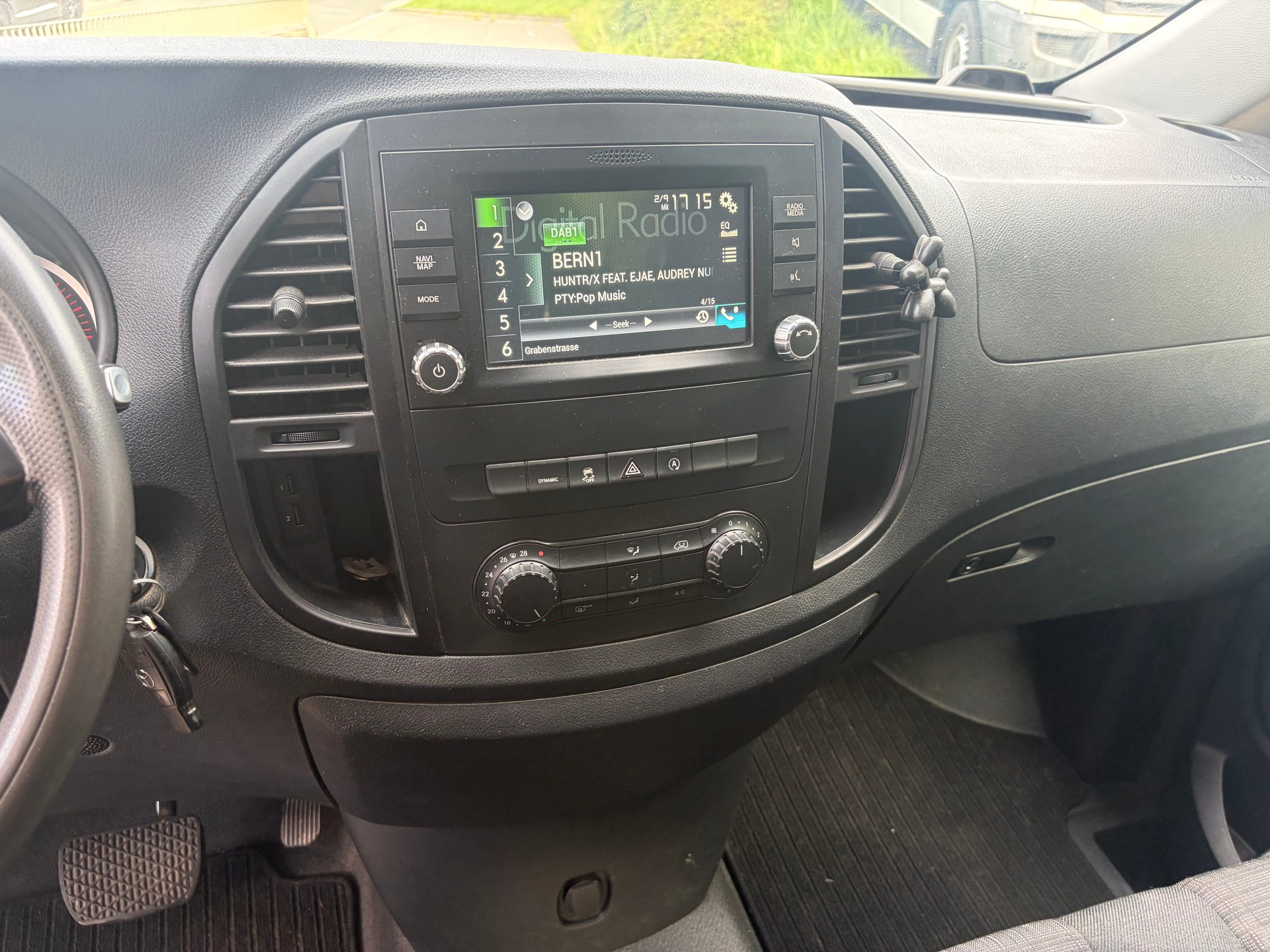 MERCEDES-BENZ Vito 116 CDI Lang 4Matic 7G-Tronic-image-9