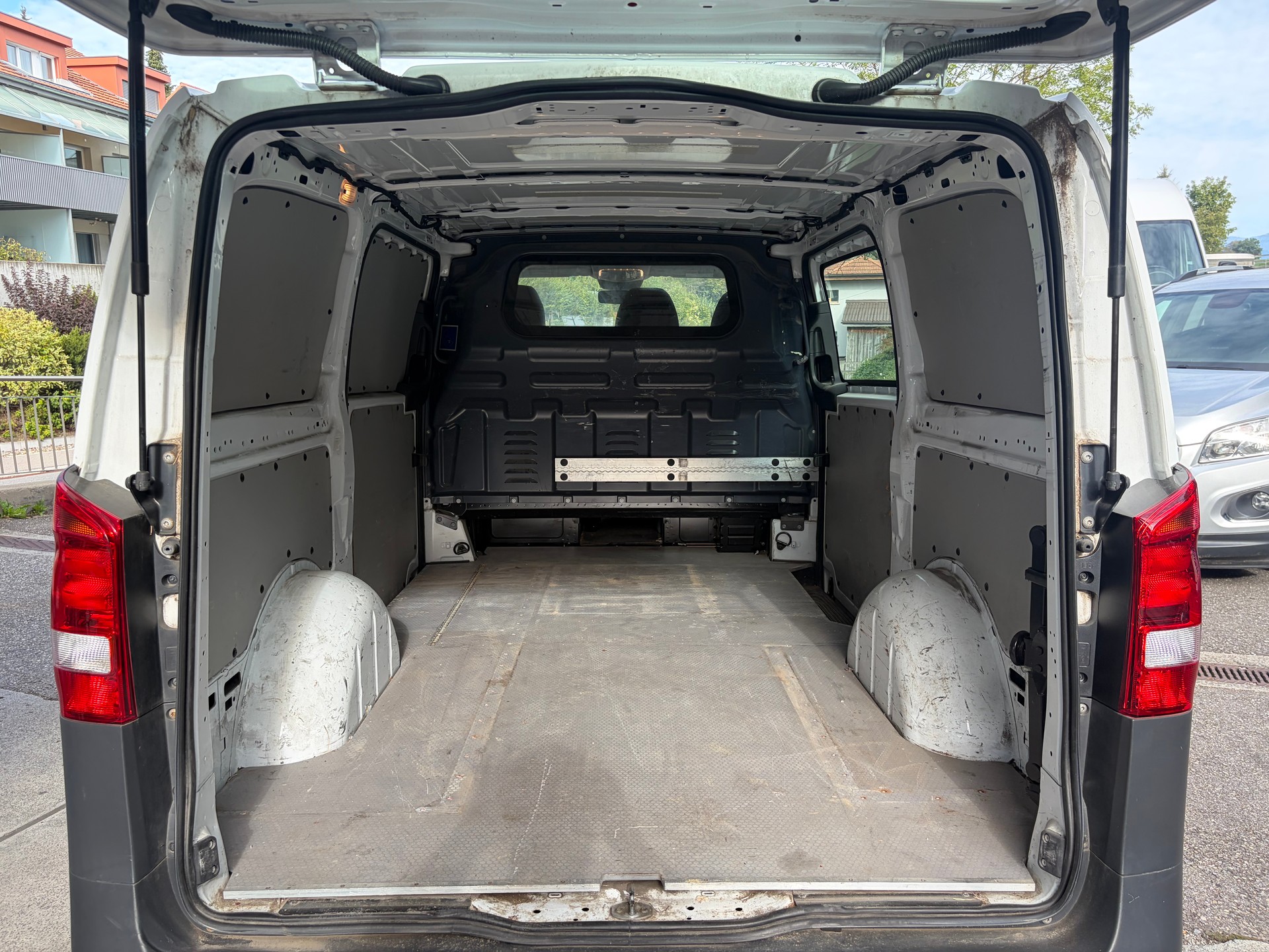 MERCEDES-BENZ Vito 116 CDI Lang 4Matic 7G-Tronic-image-15