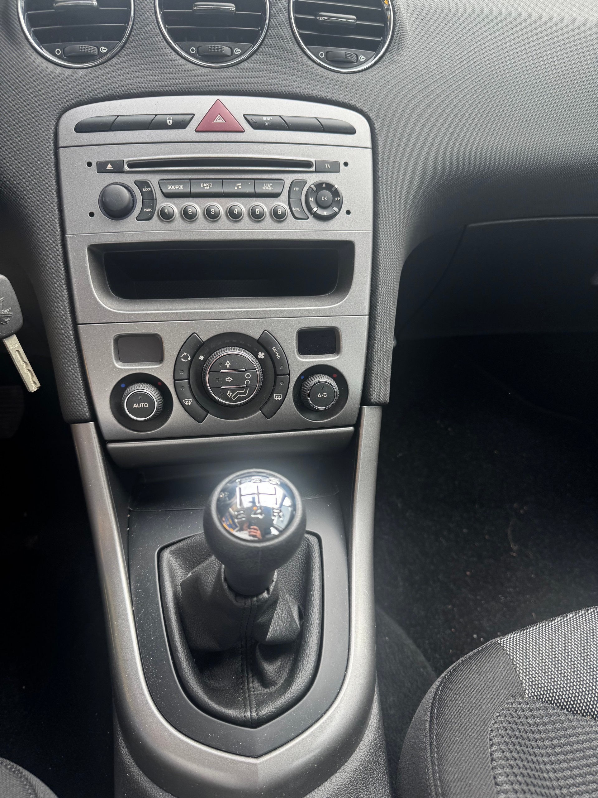 PEUGEOT 308 1.6 16V VTI Active-image-9