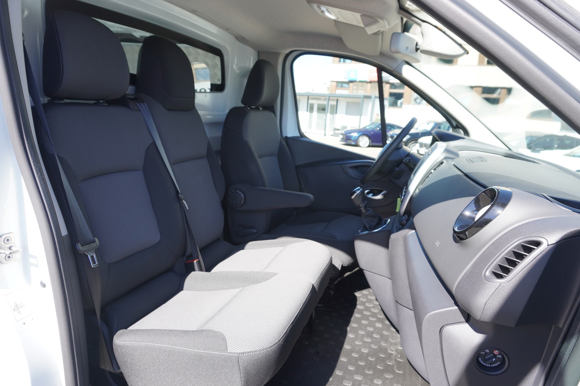 RENAULT Trafic 2.0 Energy dCi 120 3.0t Business L1H1-image-20